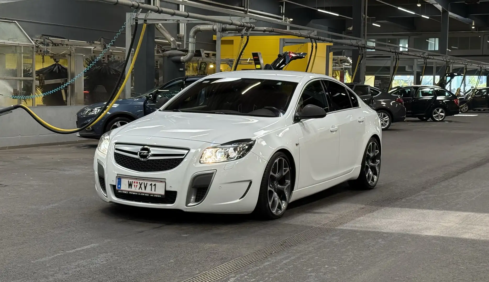 Opel Insignia 2,8 V6 Turbo OPC Allrad - 1