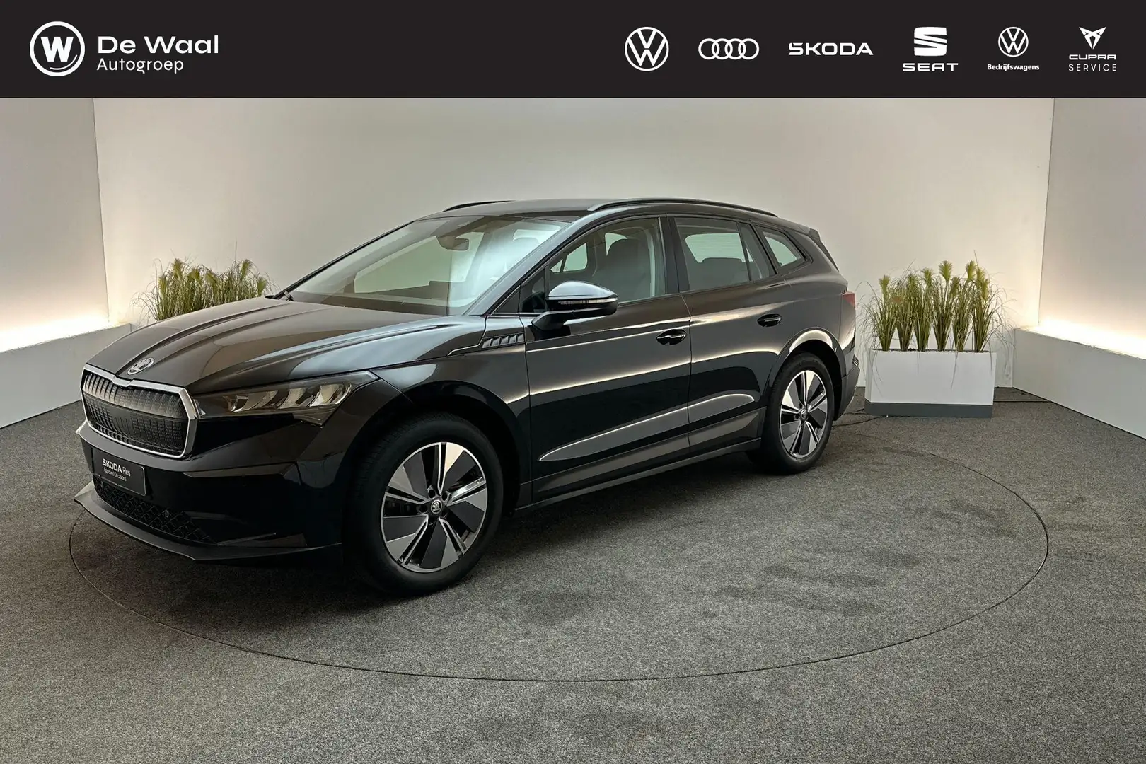Skoda Enyaq 60 180pk | Parkeersensoren V+A, Achteruitrijcamera Zwart - 1