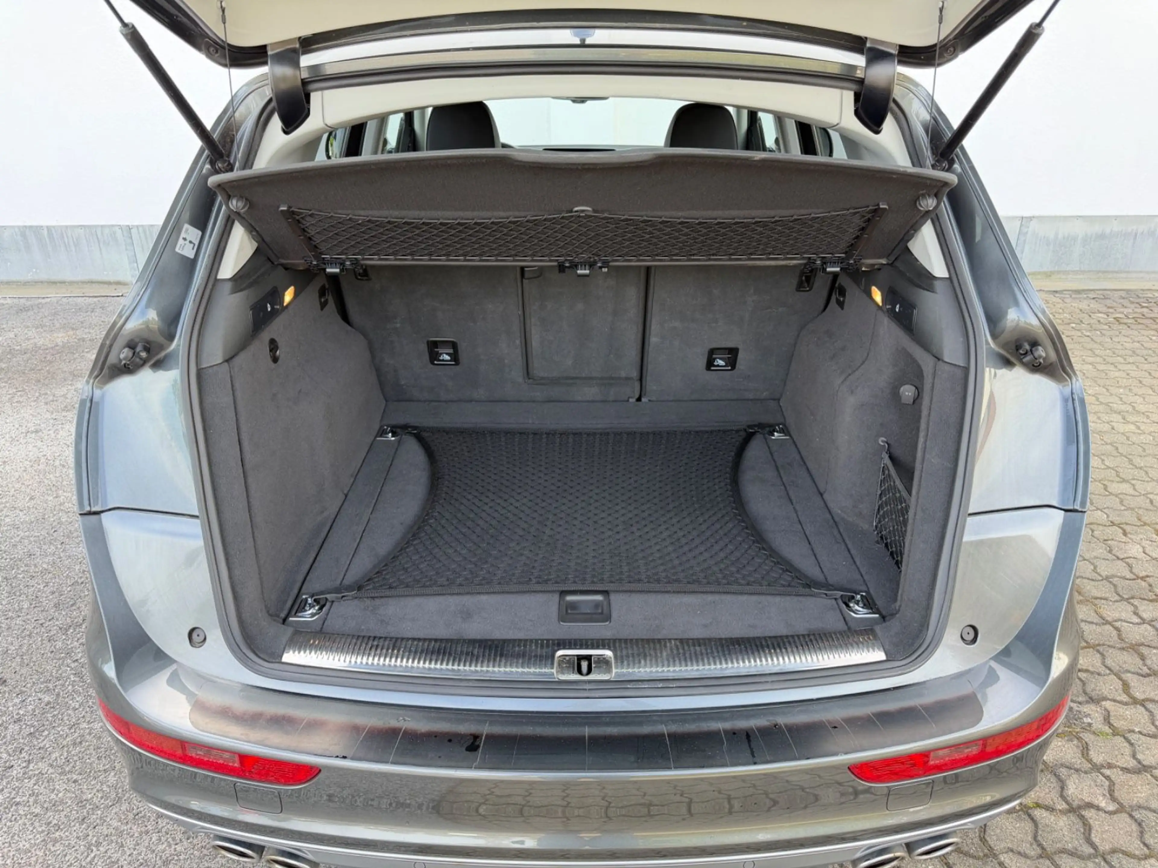 Audi SQ5 3.0 TDI competition quattro — photo 12