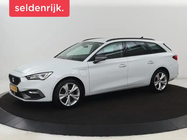 SEAT Leon e-Hybrid 1.4 TSI FR | Trekhaak | Stoelverwarming | Camera |
