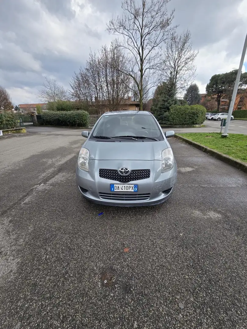 Toyota Yaris 3p 1.0 Sol c/CL - 1