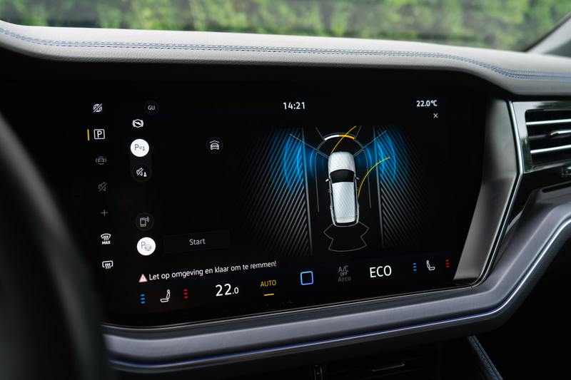 Volkswagen Touareg 3.0 TSI eHybrid 4MOTION R / Puglia/ Standkachel/ L — photo 10