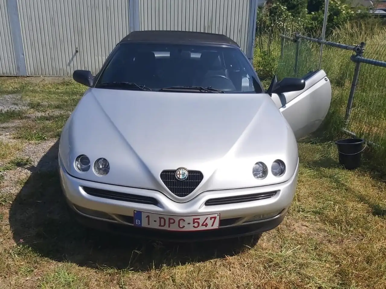 Alfa Romeo Spider 2.0i Lusso, foto 2