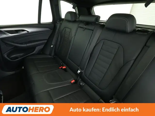BMW X3 view 14