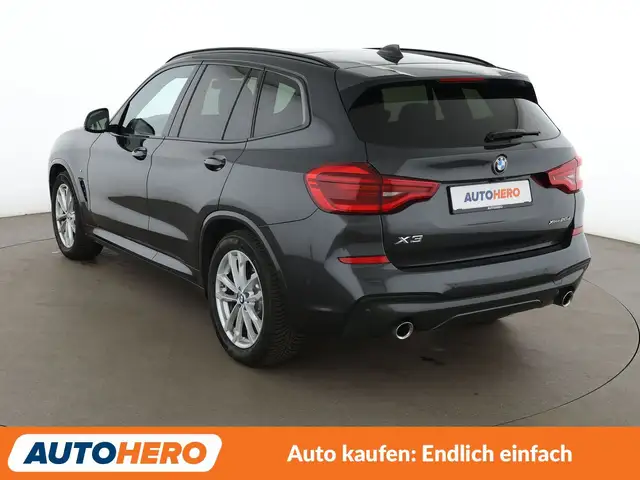 BMW X3 view 4