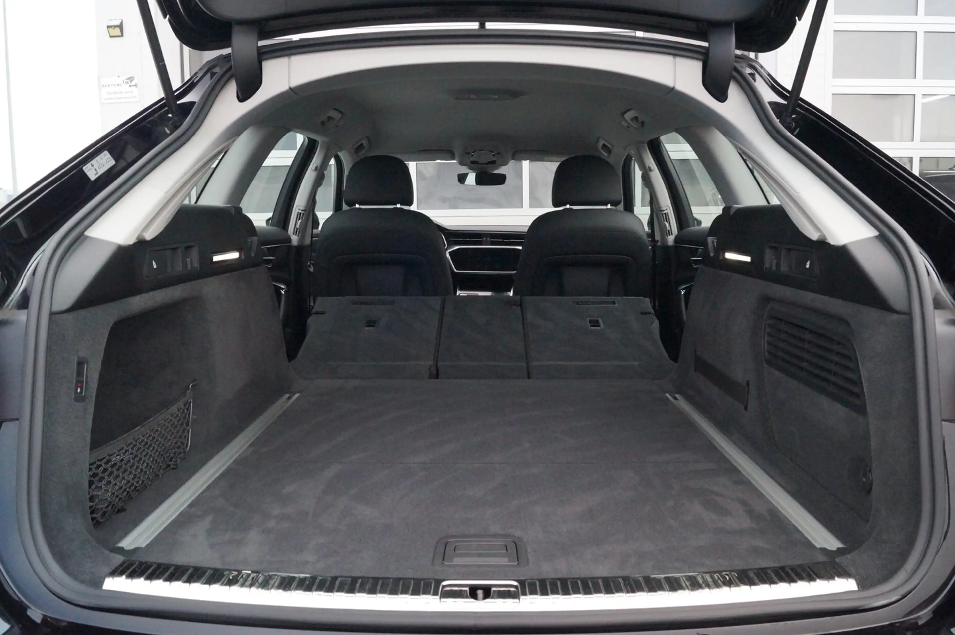 Audi A6 allroad quattro 45 TDI — photo 14
