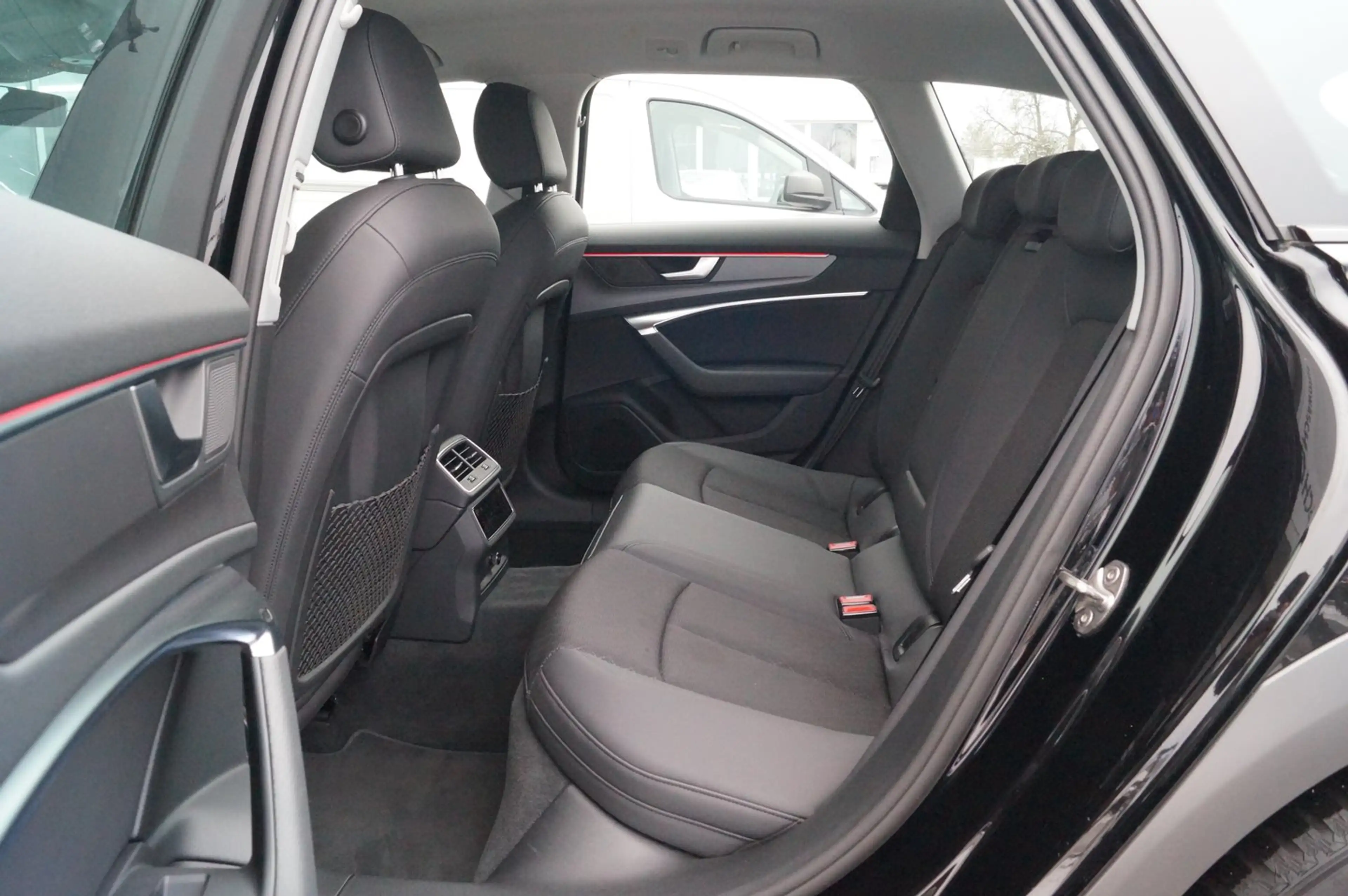 Audi A6 allroad quattro 45 TDI — photo 10