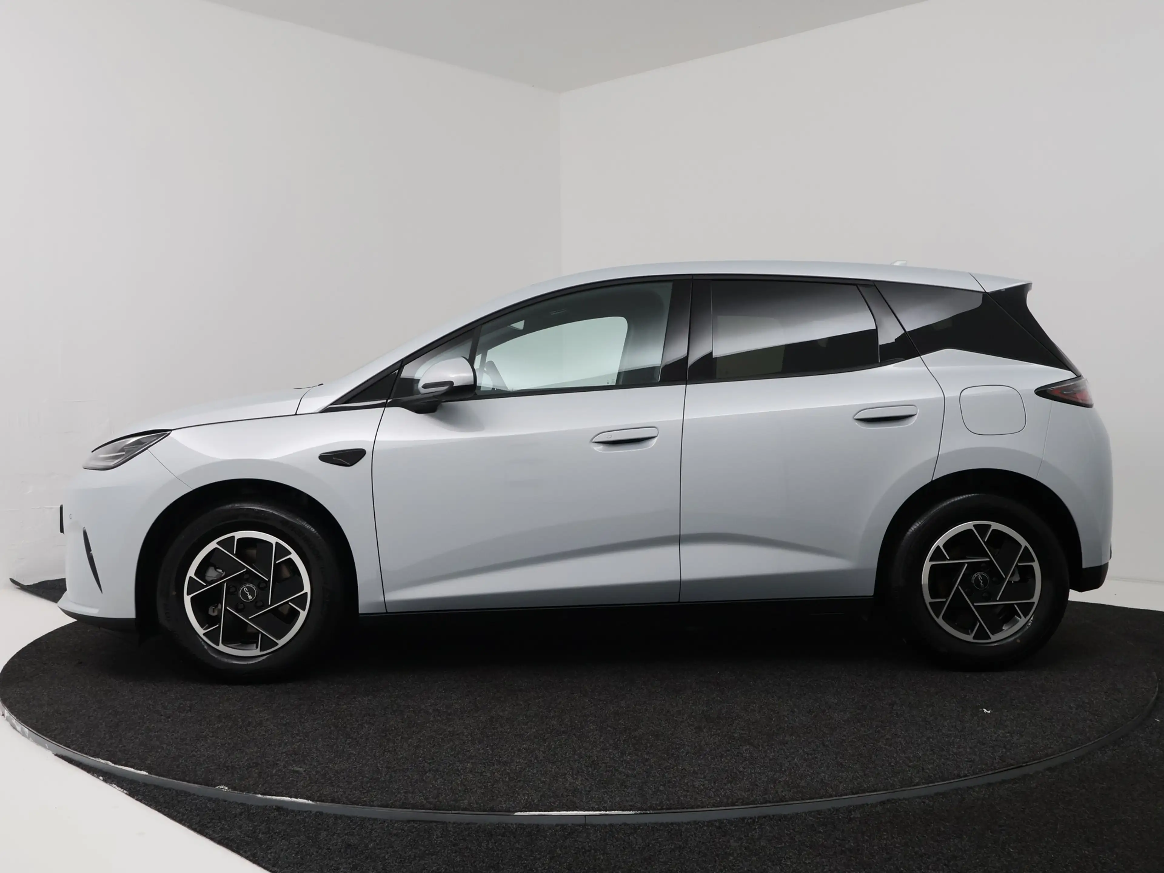 BYD Dolphin G 1.5 DM-i Boost | 100% Nieuw & Origineel Nederlands — photo 3
