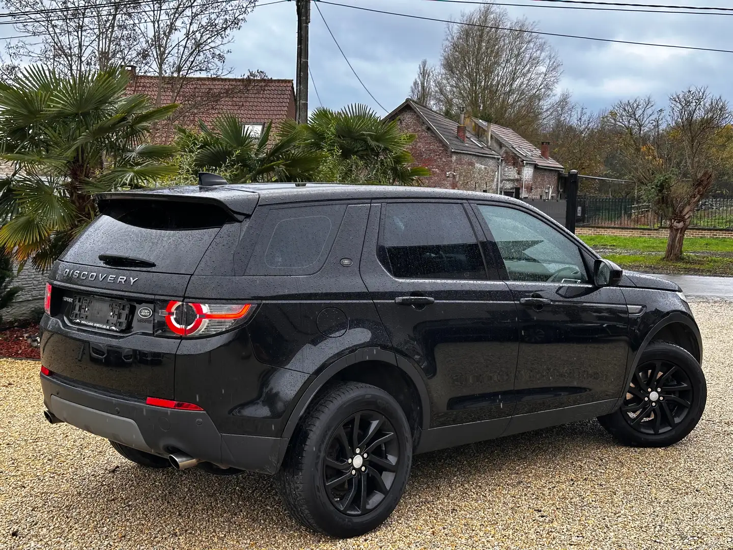 Land Rover Discovery Sport Discovery Sport 2.0 Full Black Zwart - 2