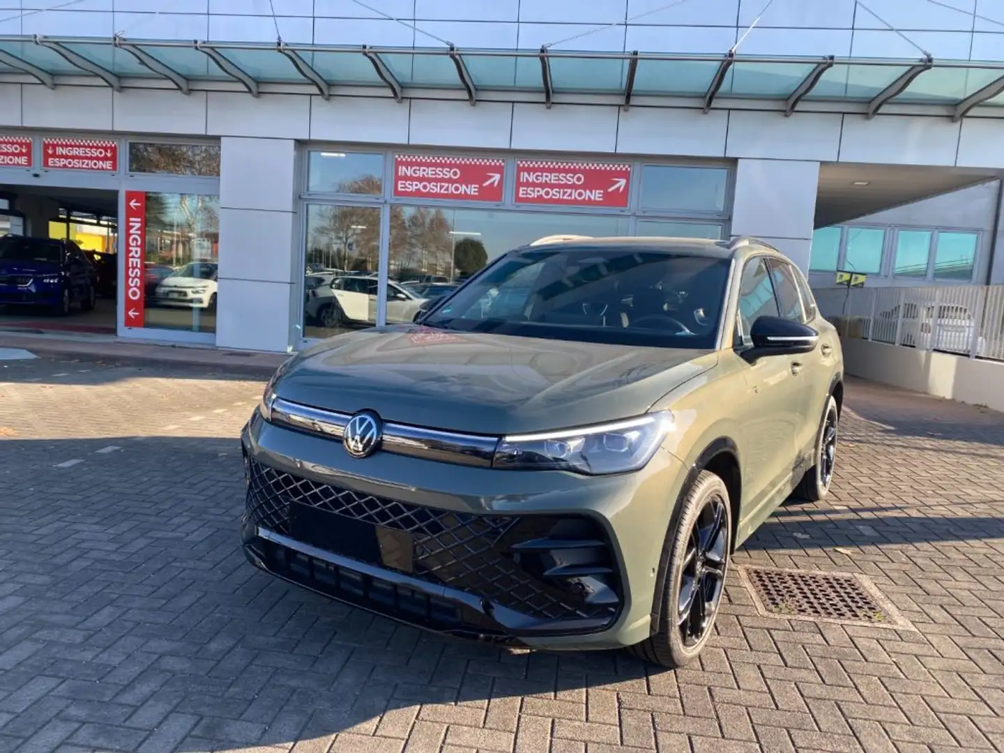 Volkswagen Tiguan 2.0 TDI 150 CV DSG R-Line Vert - 2