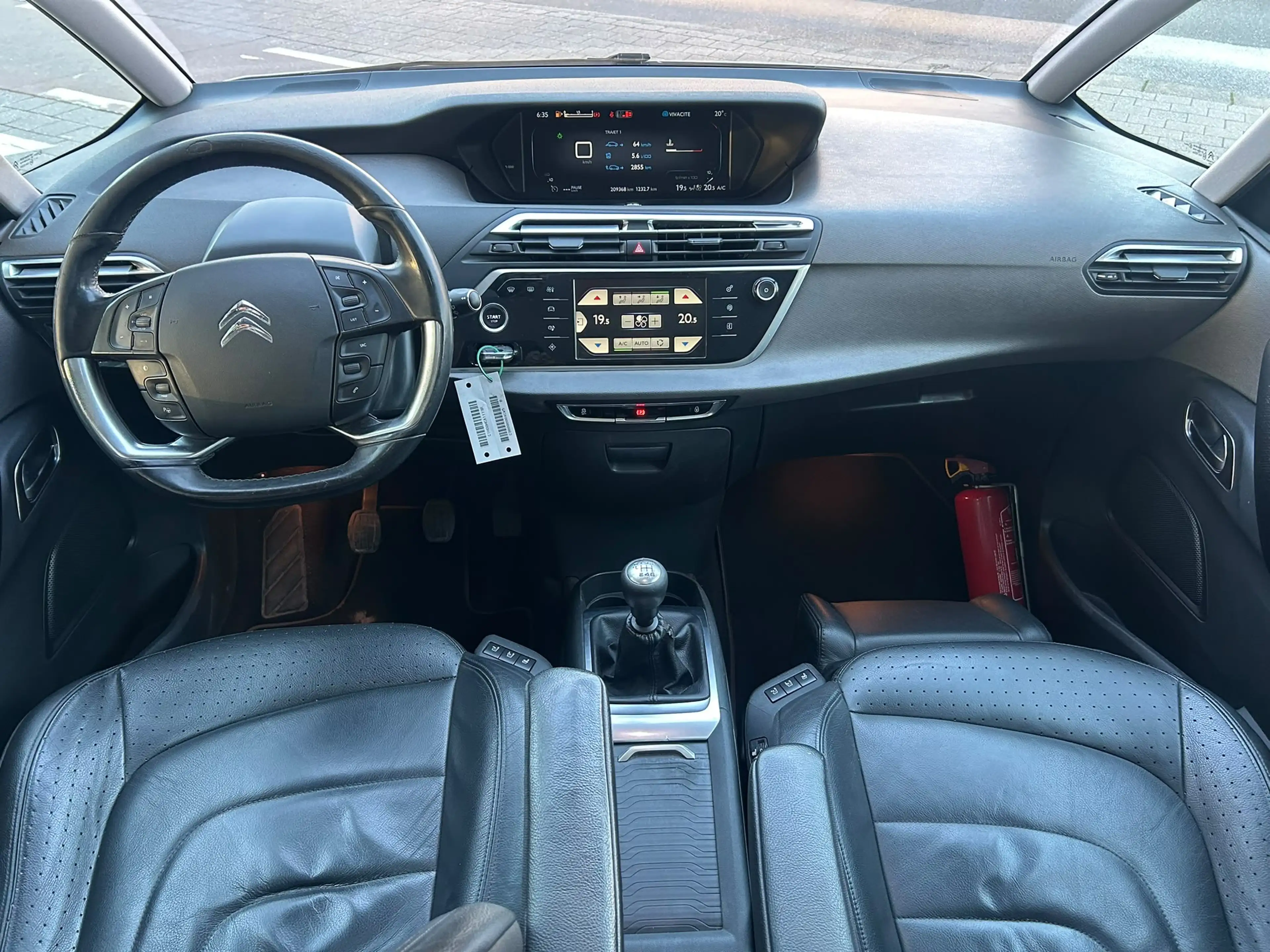 Citroen Grand C4 Picasso 1.6HDi Exclusives SIÈGES MASSANTS,CLIM,GPS,CAMÉRA,RADARS… — photo 10
