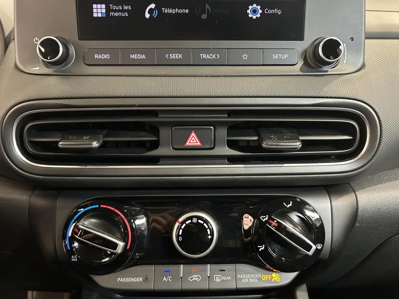 Hyundai KONA снимка Hyundai KONA