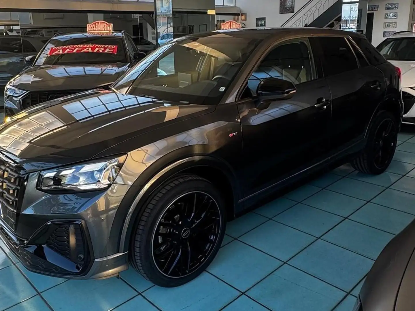 Audi Q2 Q2 35 tdi Identity Black s-line s-tronic Grigio - 2