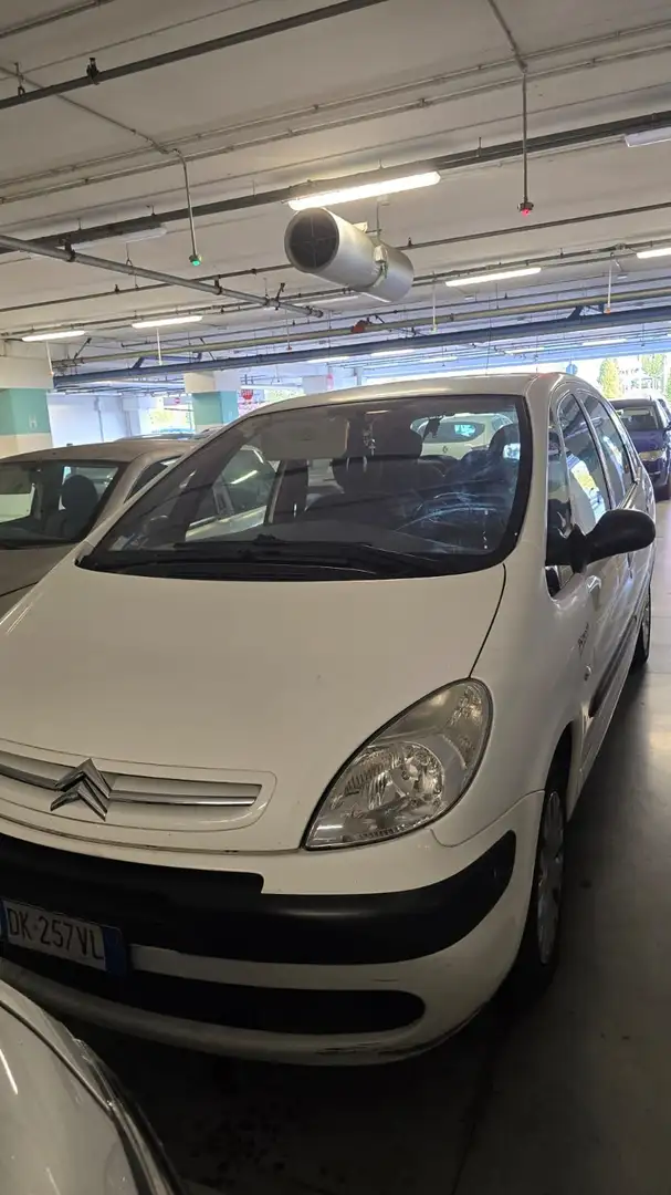 Citroen Xsara Picasso 2.0 HDi Exclusive - 1