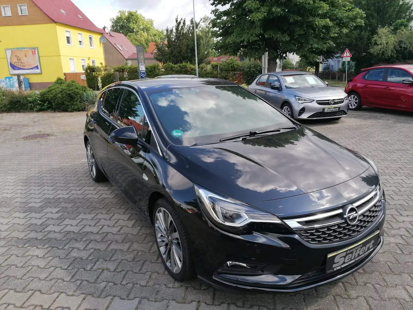 Opel Astra Dynamic S/S K Lim. 5tg. 1.4 Turbo Schwarz - 2