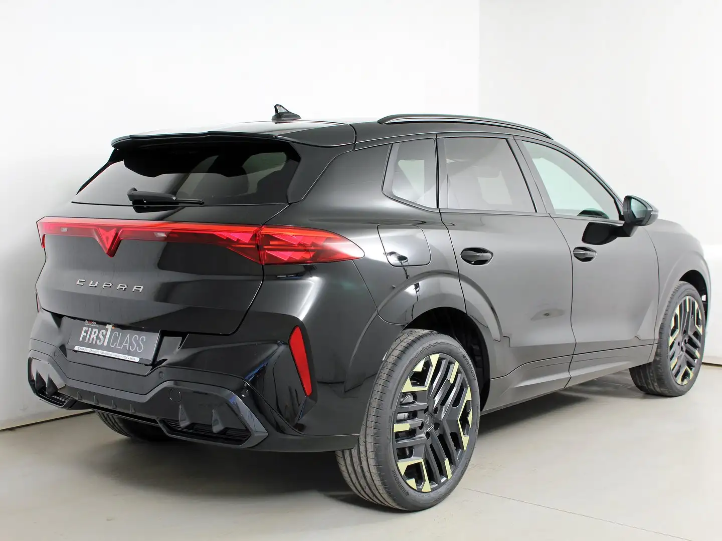 CUPRA Terramar TRIBE 1.5 e-TSI 150 PS DSG Schwarz - 2