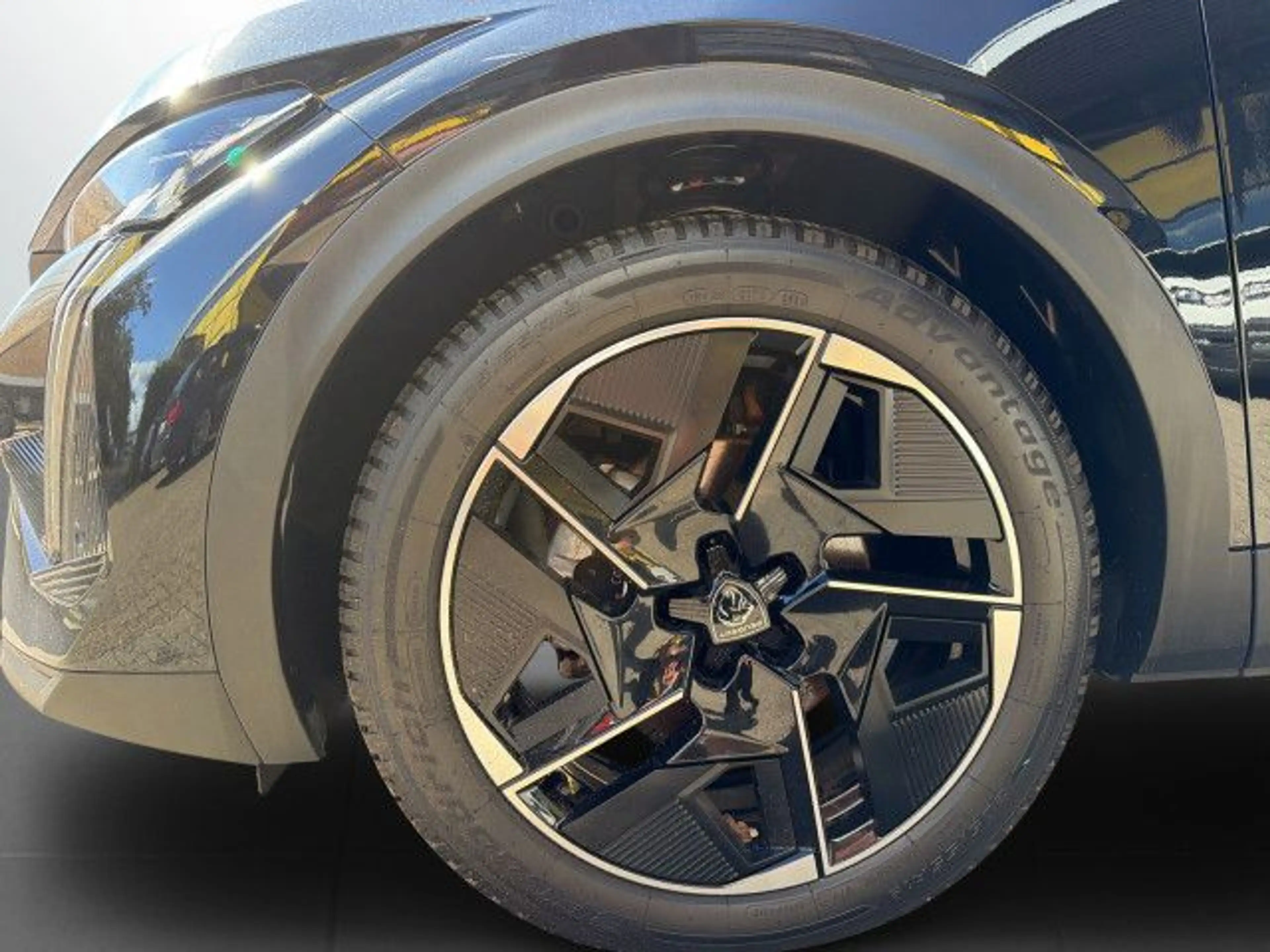 Peugeot 408 GT PureTech 130 EAT8 / PANO / FOCAL / R-Kam. — photo 9
