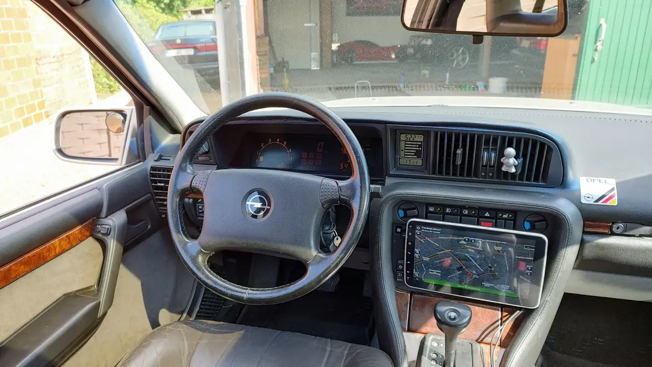 Opel Senator 12 kleppen 3.0, foto 4