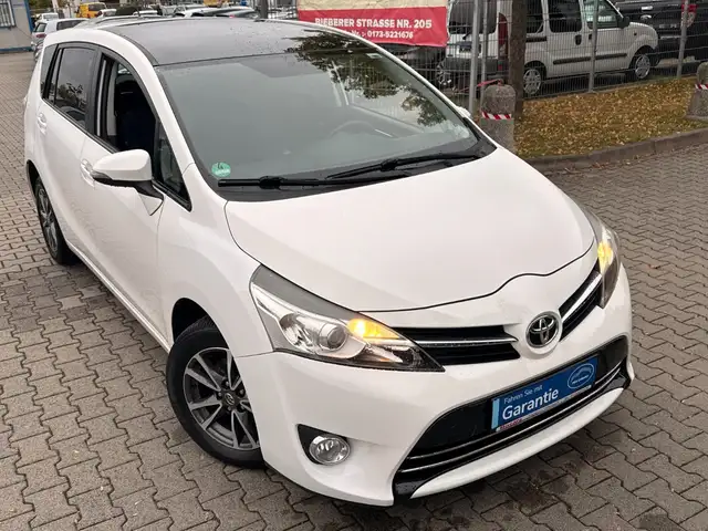 Toyota Verso 1.6 16 V LIFE*KLIMAT*KAMERA*7.SITZE*PANO**
