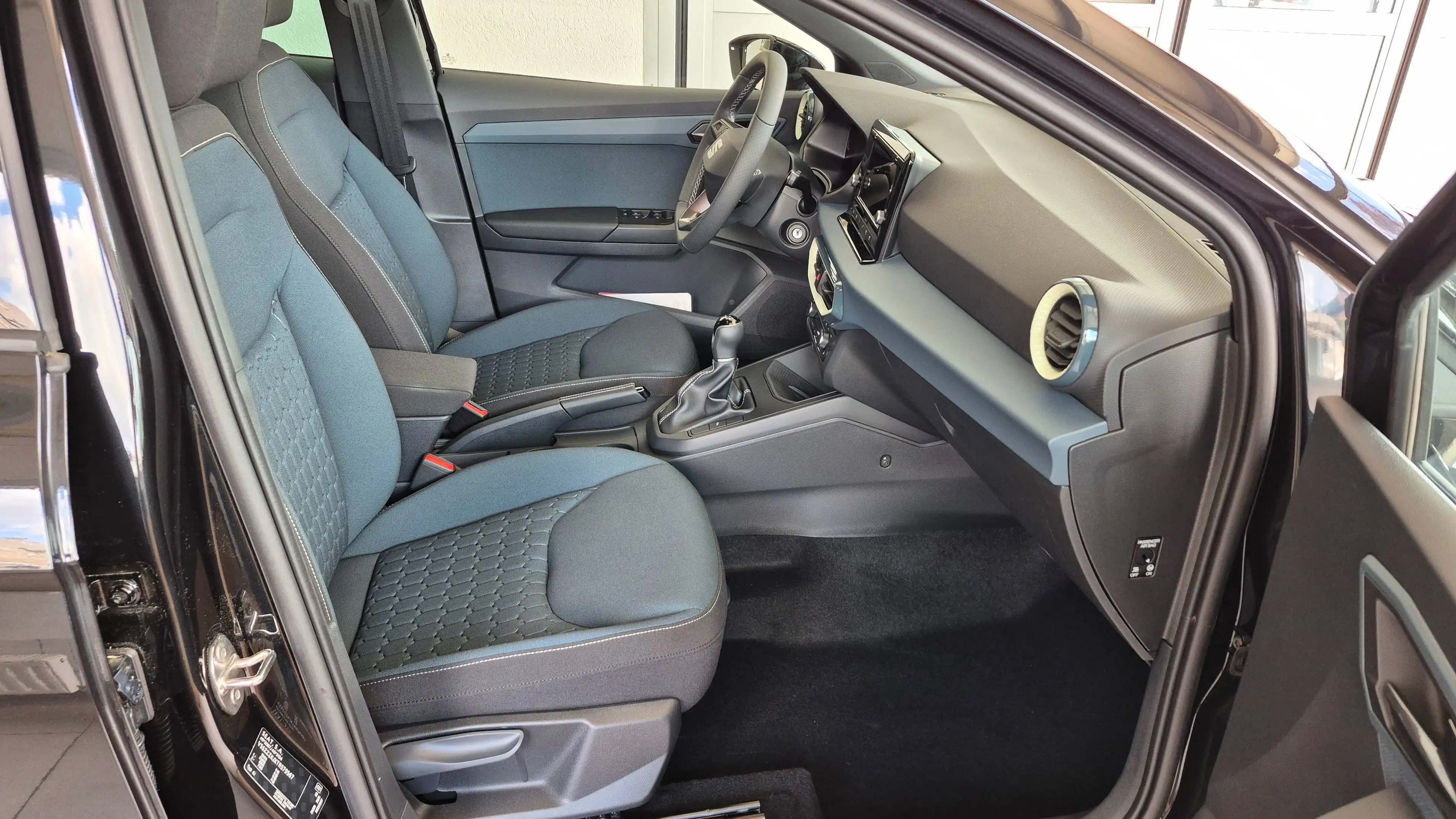 SEAT Ibiza 1.0 TSI 70 kW Style — photo 14