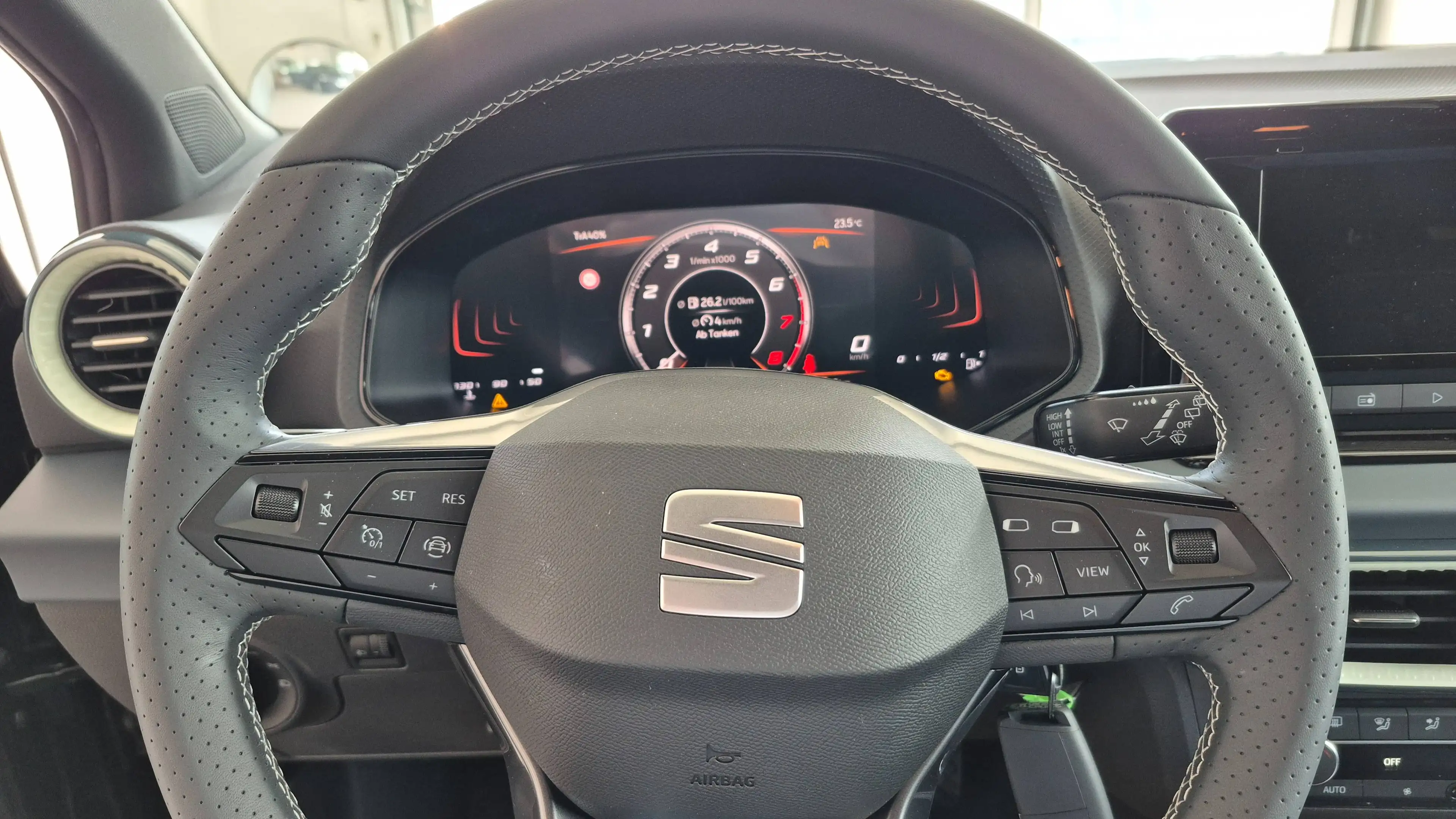 SEAT Ibiza 1.0 TSI 70 kW Style — photo 9