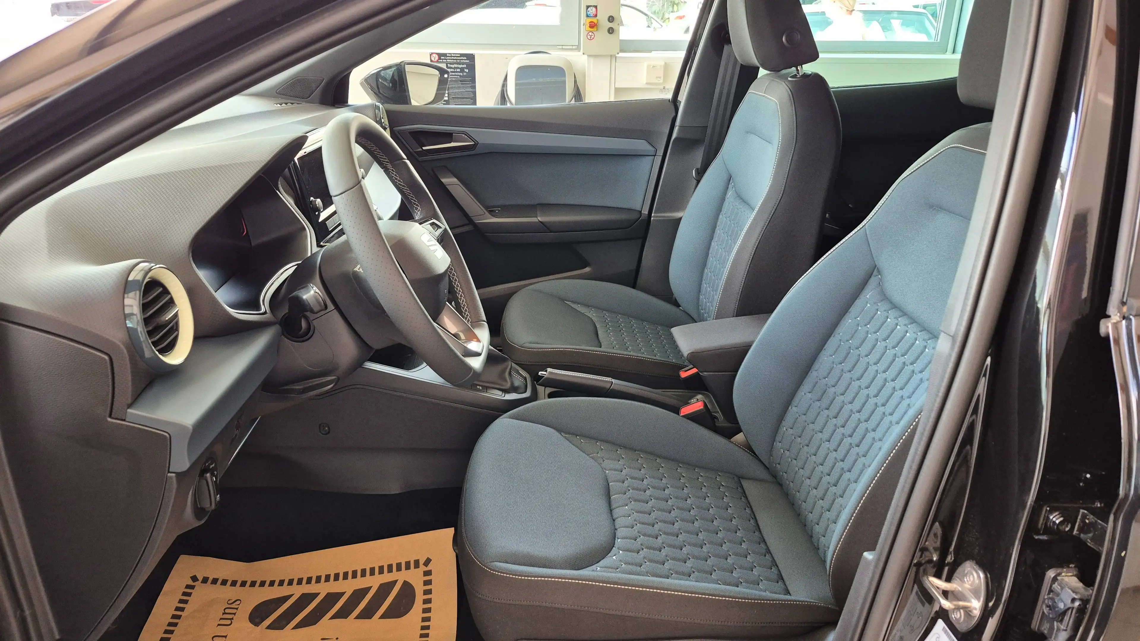 SEAT Ibiza 1.0 TSI 70 kW Style — photo 7