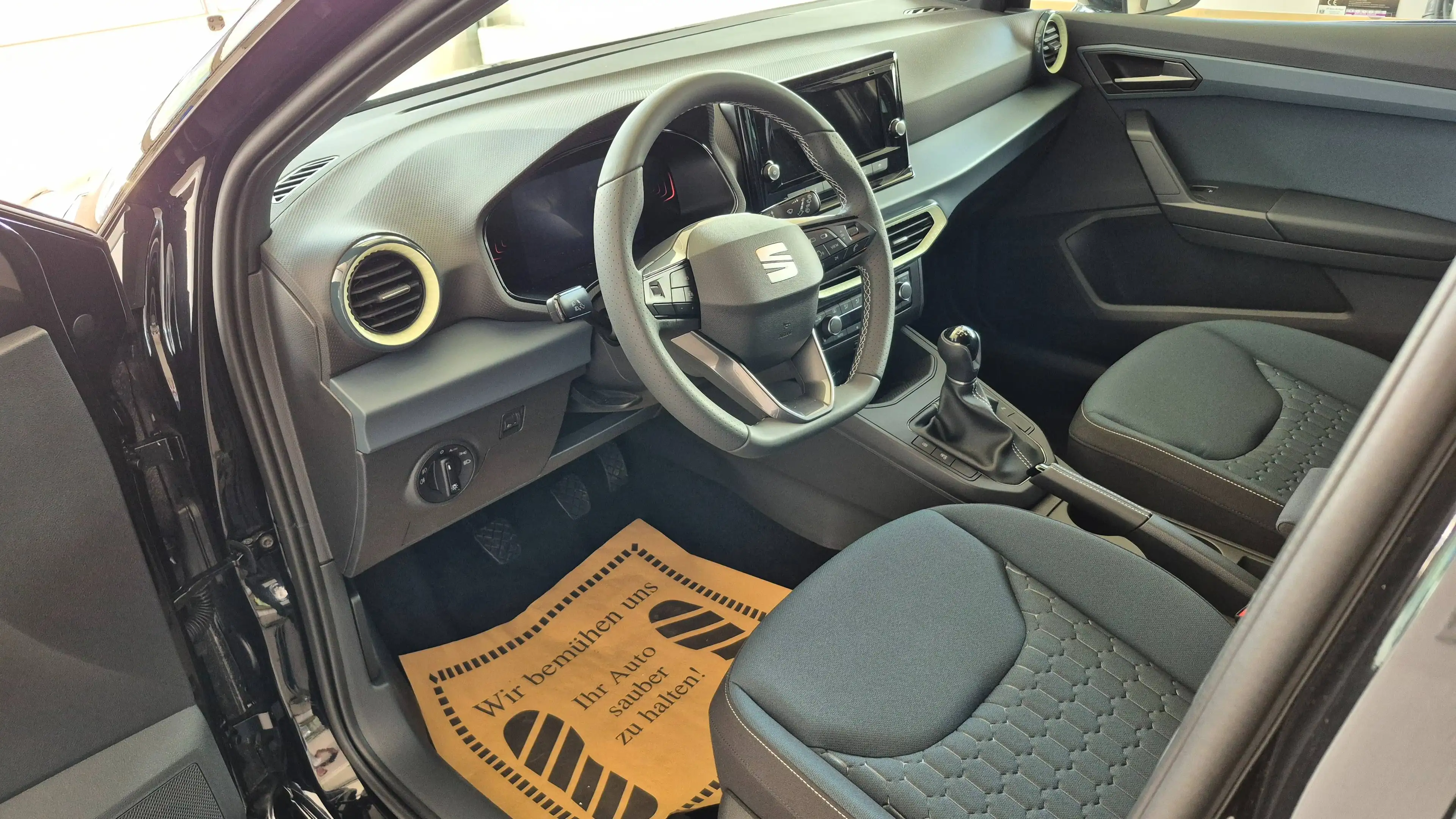 SEAT Ibiza 1.0 TSI 70 kW Style — photo 8