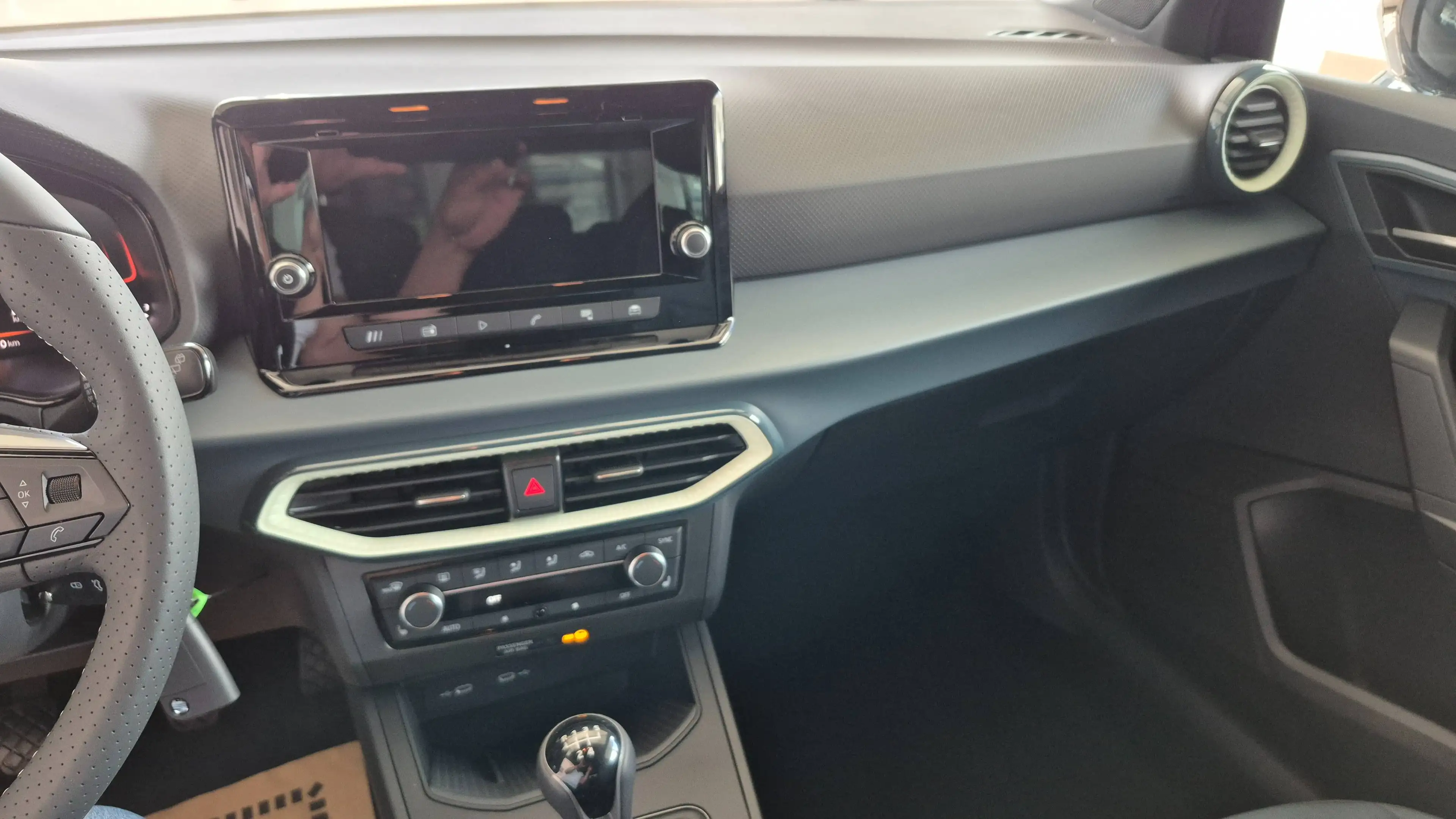 SEAT Ibiza 1.0 TSI 70 kW Style — photo 11