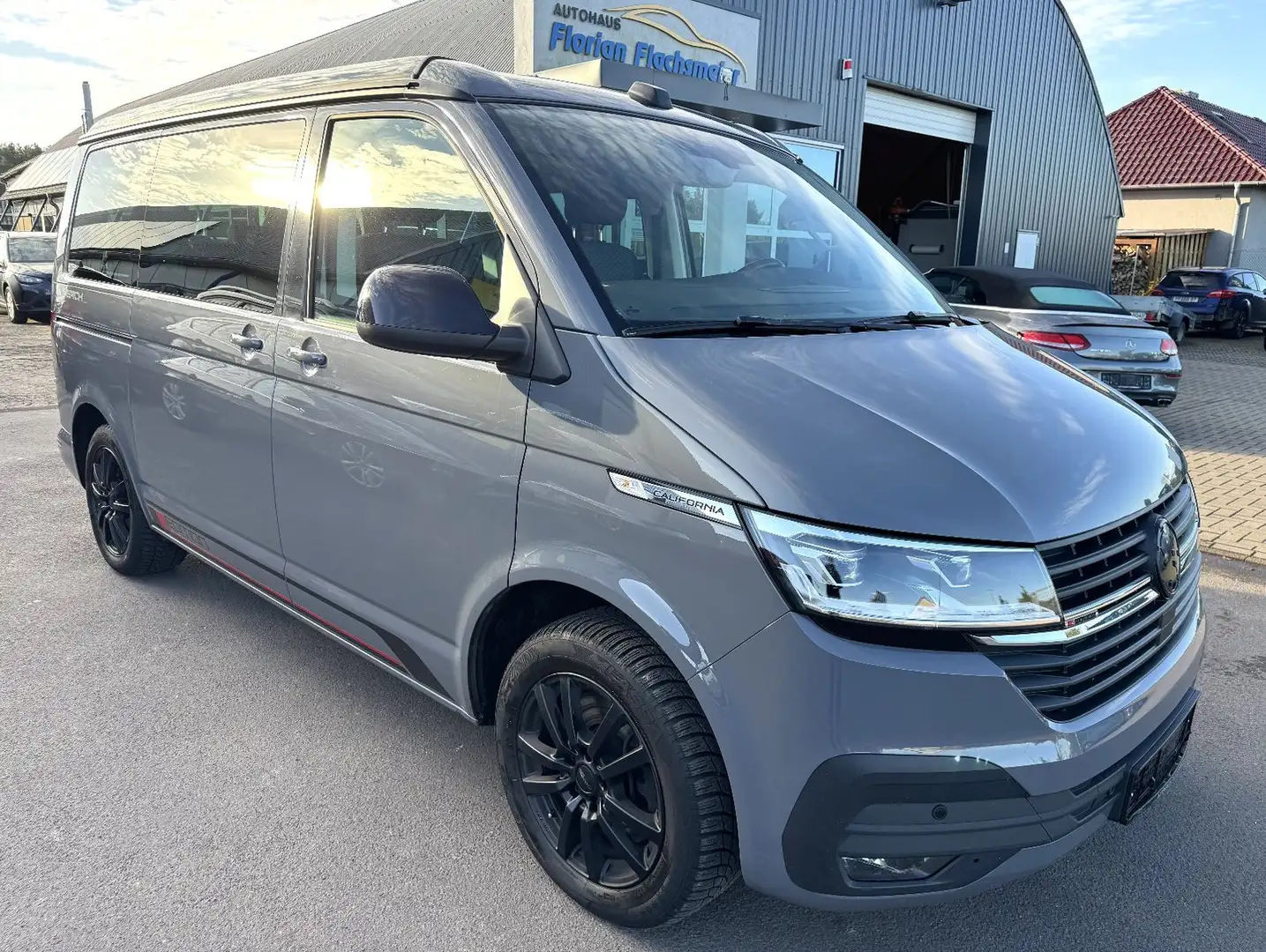 Volkswagen T6 California Beach Camper Edition 4Motion Grau - 1