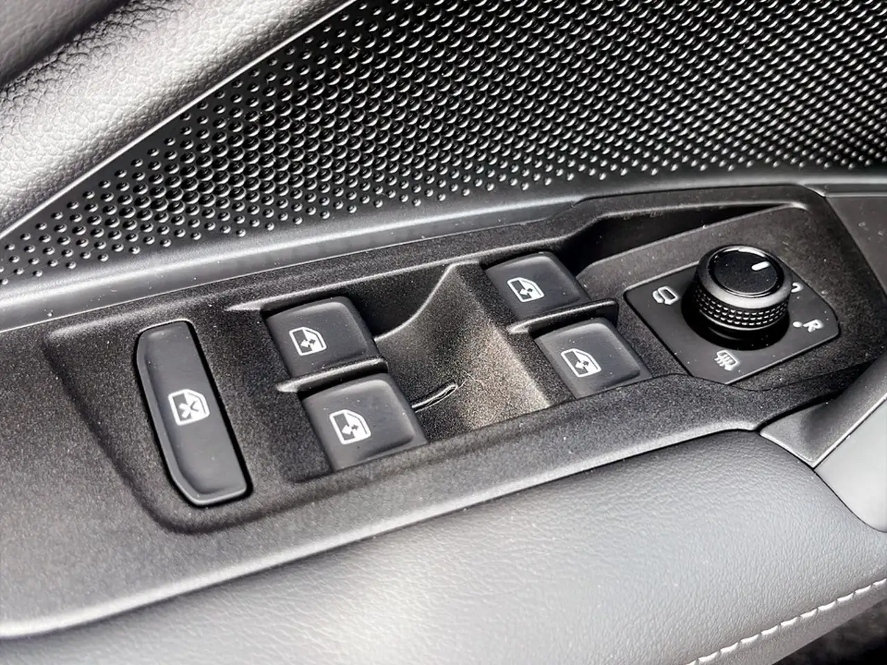 Volkswagen Tiguan Friends eTSI DSG, миниатюра 18