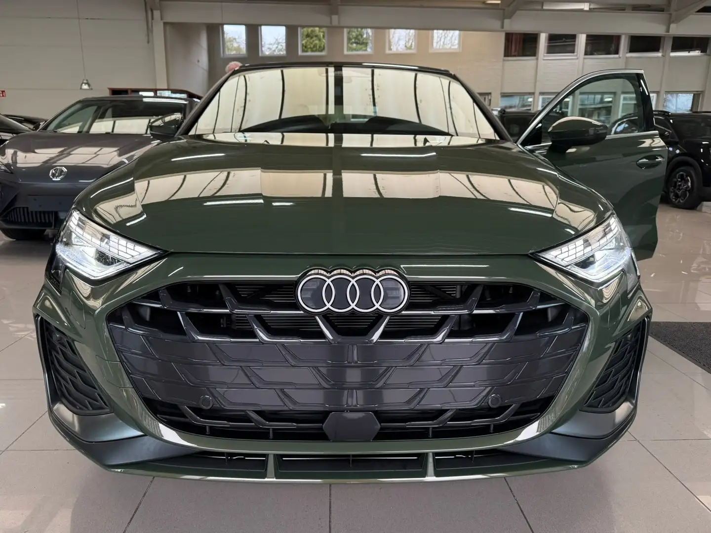Audi A3 Sportback 35 TFSI S-LINE + PANO/SONOS/MATRIX/ALU18 Vert - 2