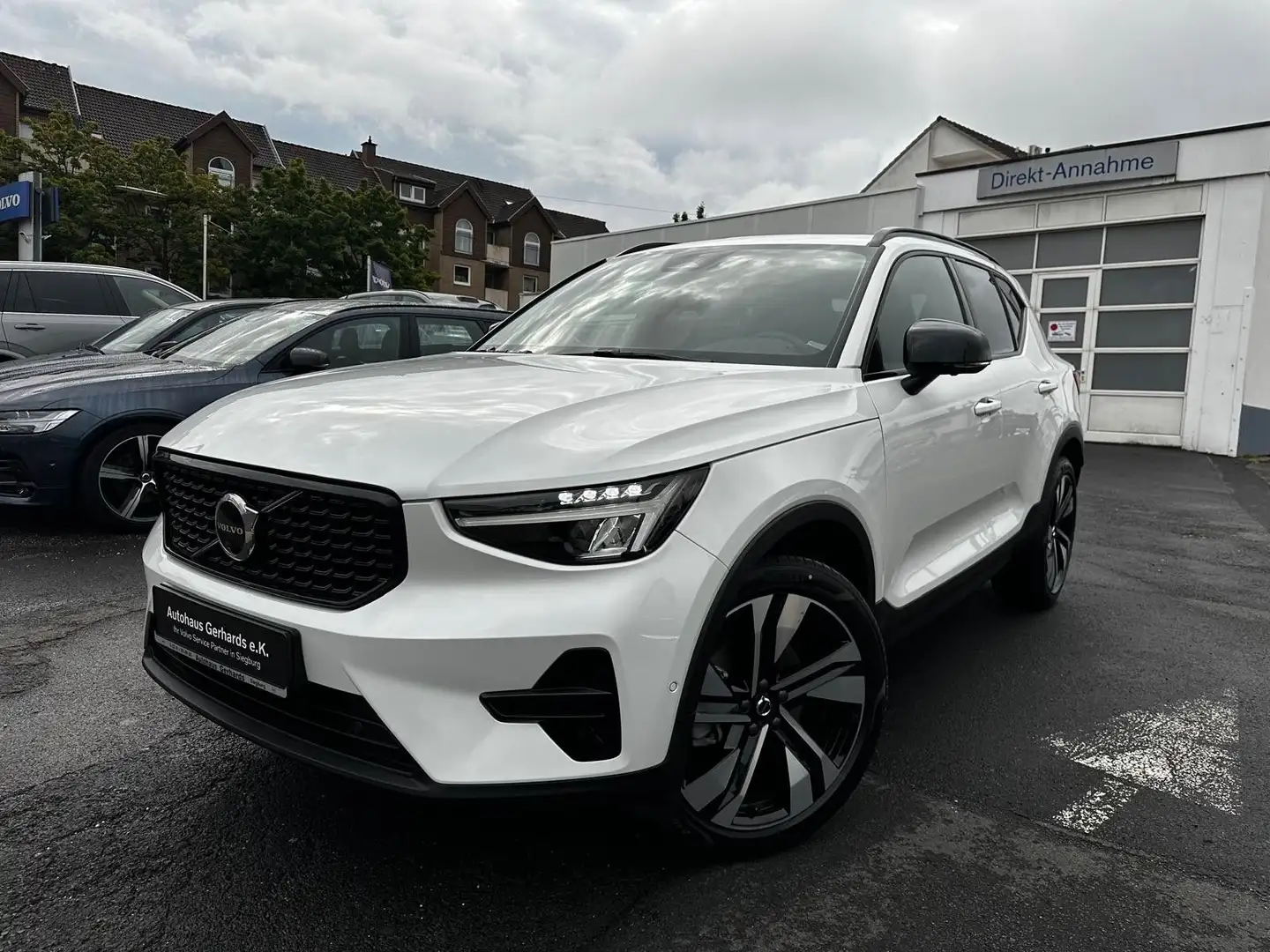 Volvo XC40 B3 Plus Dark Leder,Pano360°,20",ACC,BLIS,SH Blanc - 1