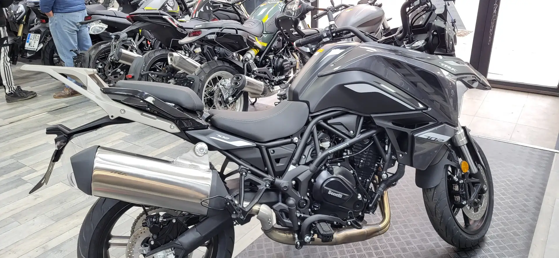 Benelli TRK 702 TRK 702 Negru - 1