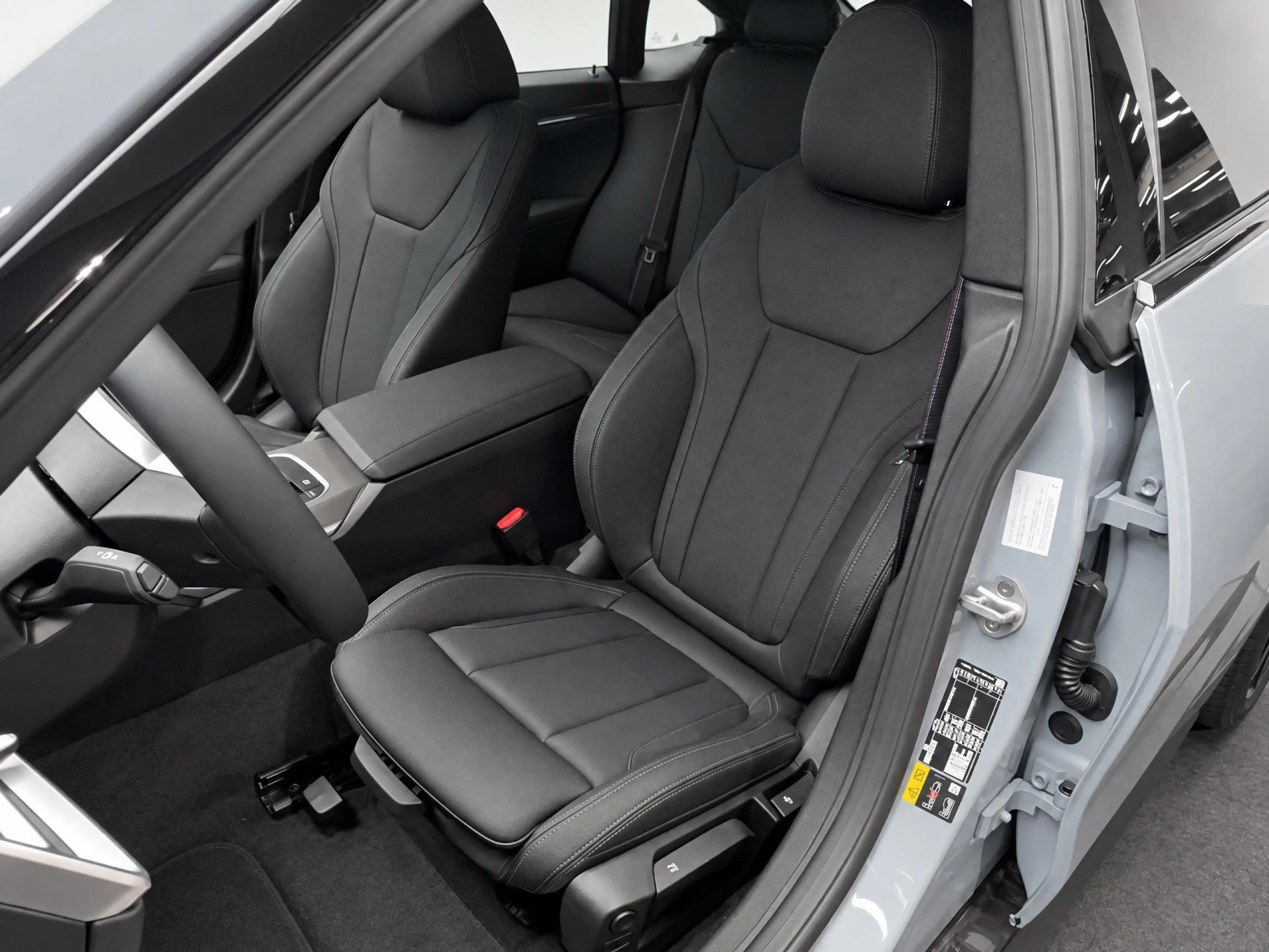 BMW i4 eDrive40 M Sport / Achteruitrijcamera / Active Cru — photo 6