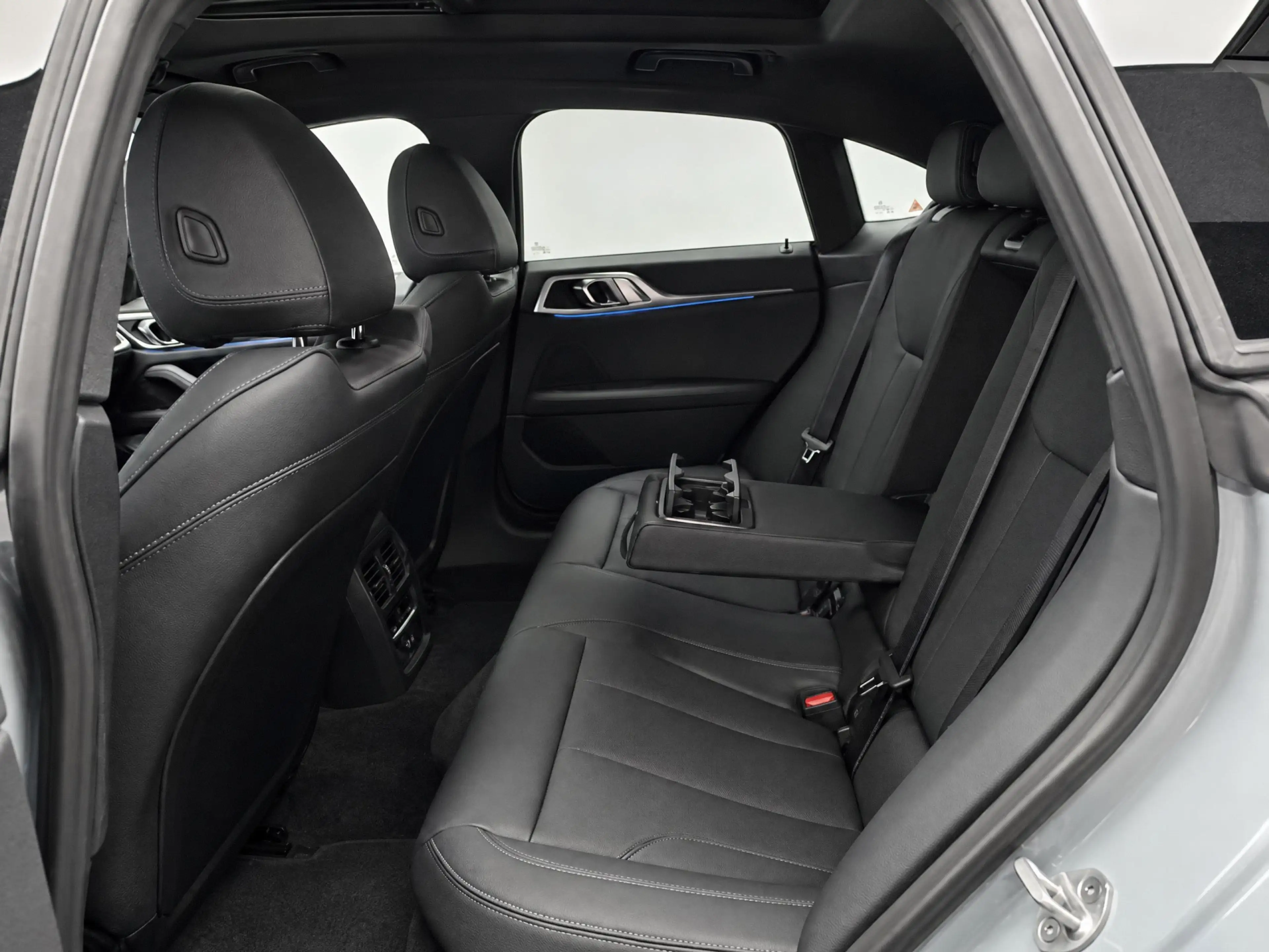 BMW i4 eDrive40 M Sport / Achteruitrijcamera / Active Cru — photo 9