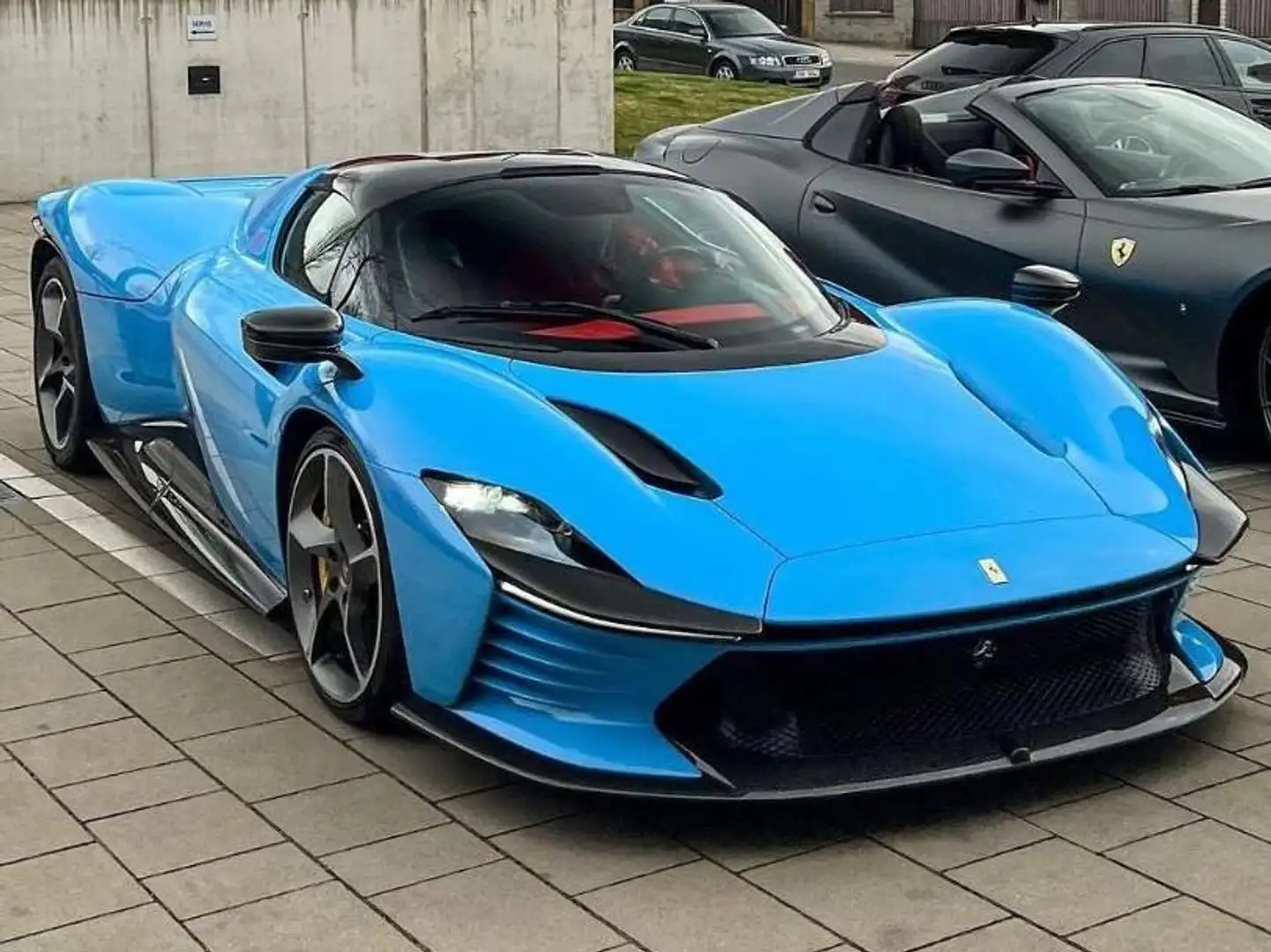 Ferrari Daytona SP3 Azul - 2