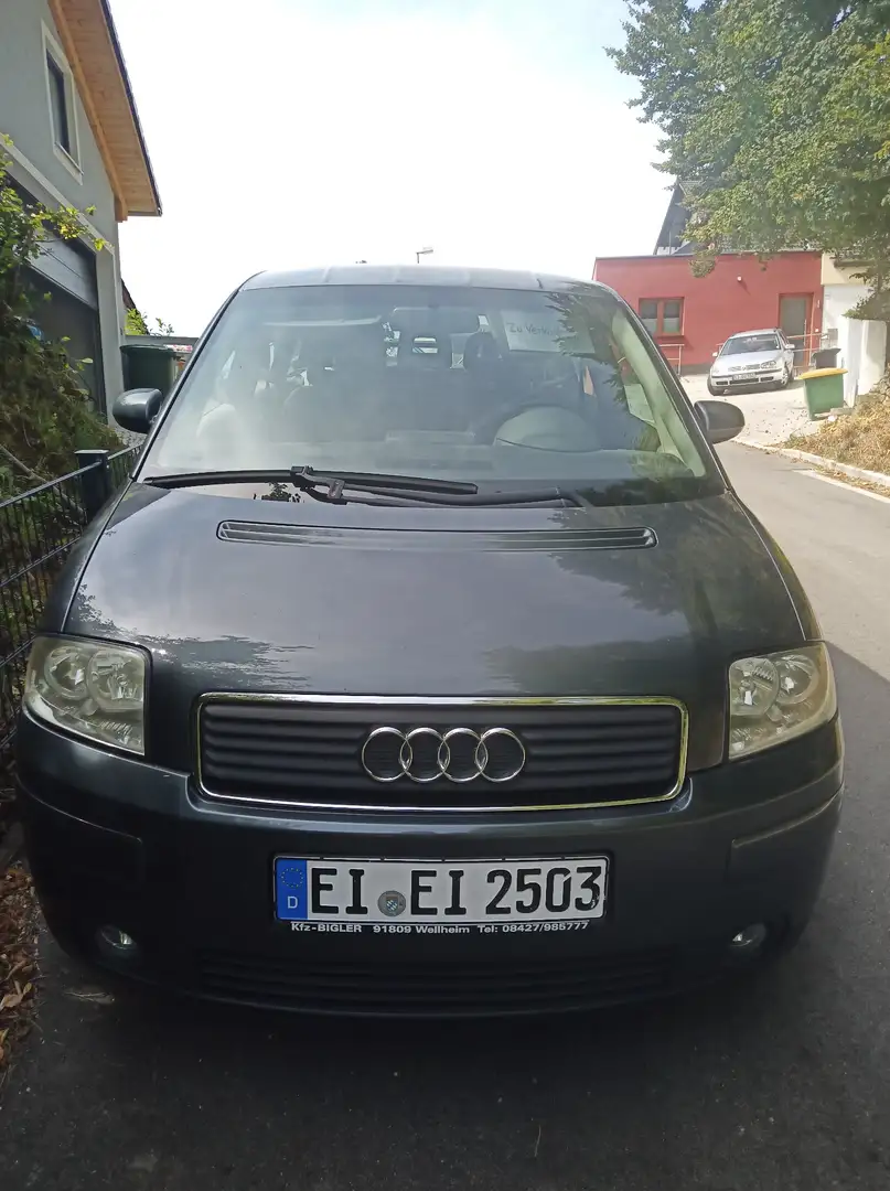 Audi A2 1.4 Grau - 1