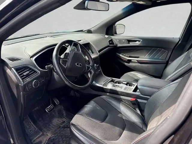 Ford Edge view 5