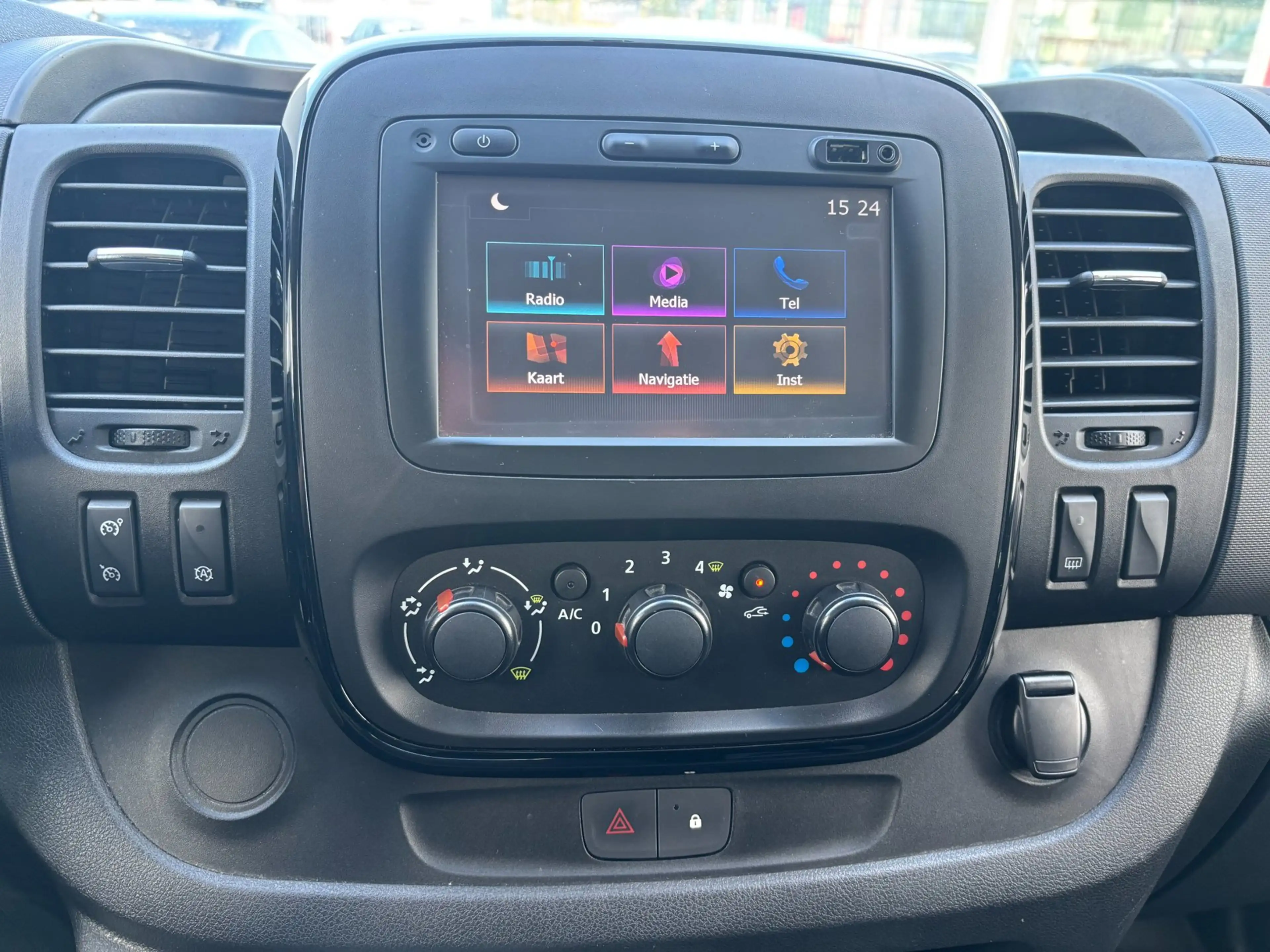 Opel Vivaro Combi 1.6 CDTI L2H1 BiTurbo ecoFLEX — photo 15