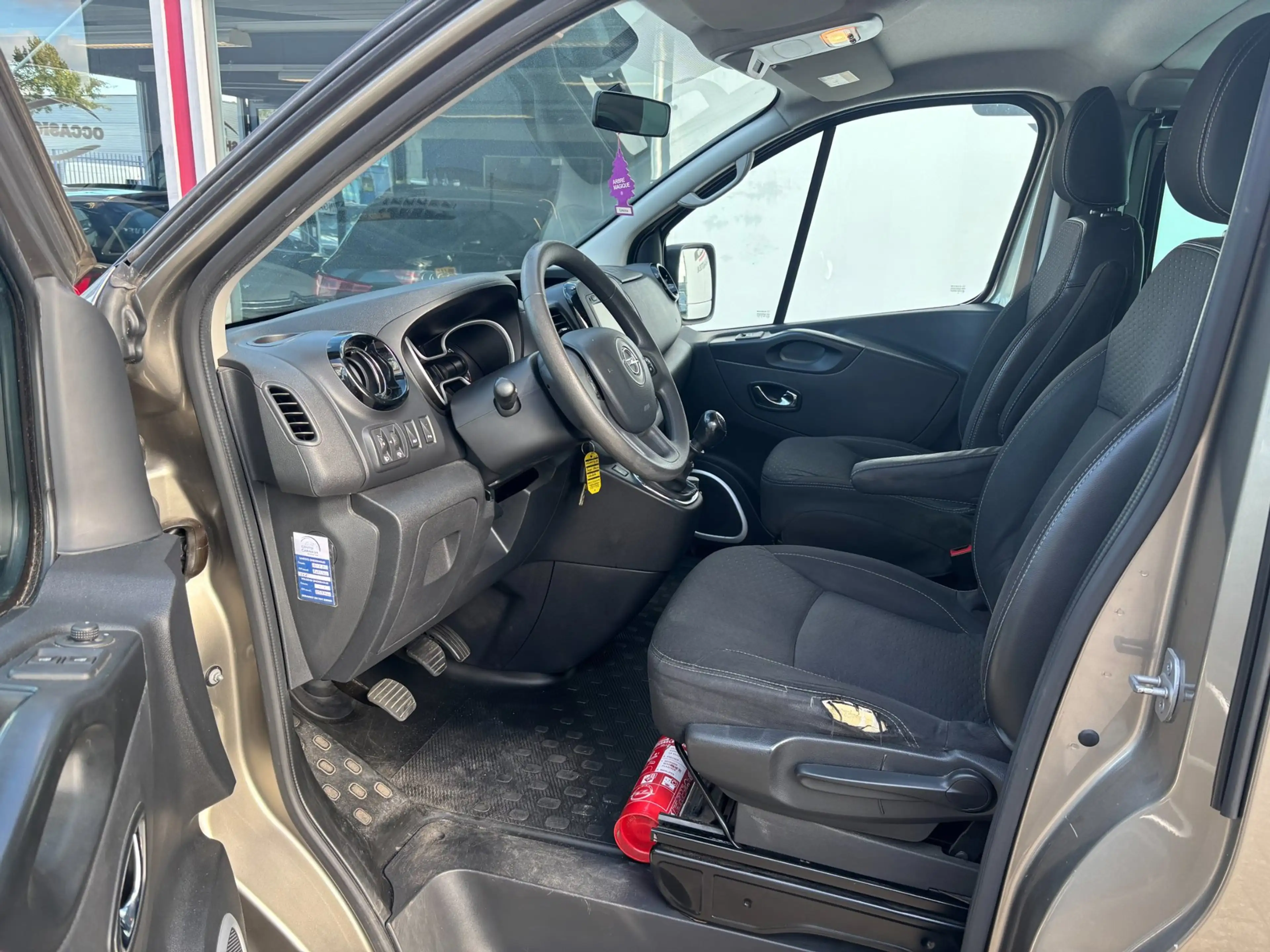 Opel Vivaro Combi 1.6 CDTI L2H1 BiTurbo ecoFLEX — photo 12
