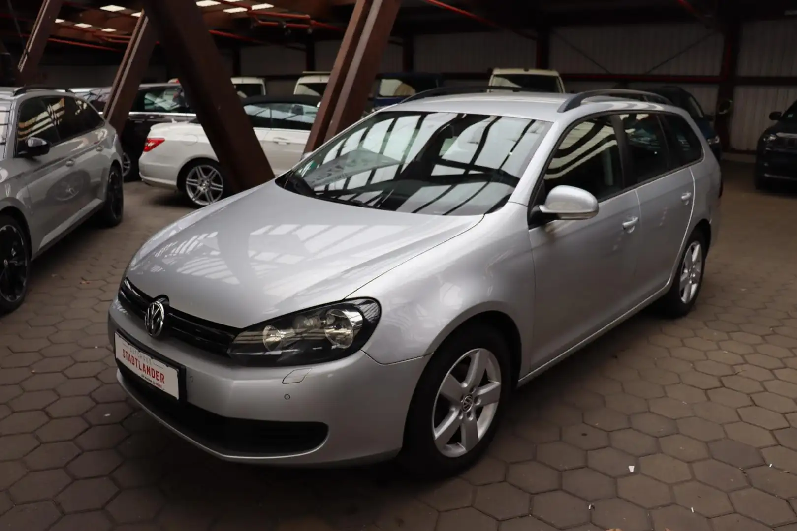 Volkswagen Golf Variant Golf VI Variant Trendline BlueMotion Silber - 1