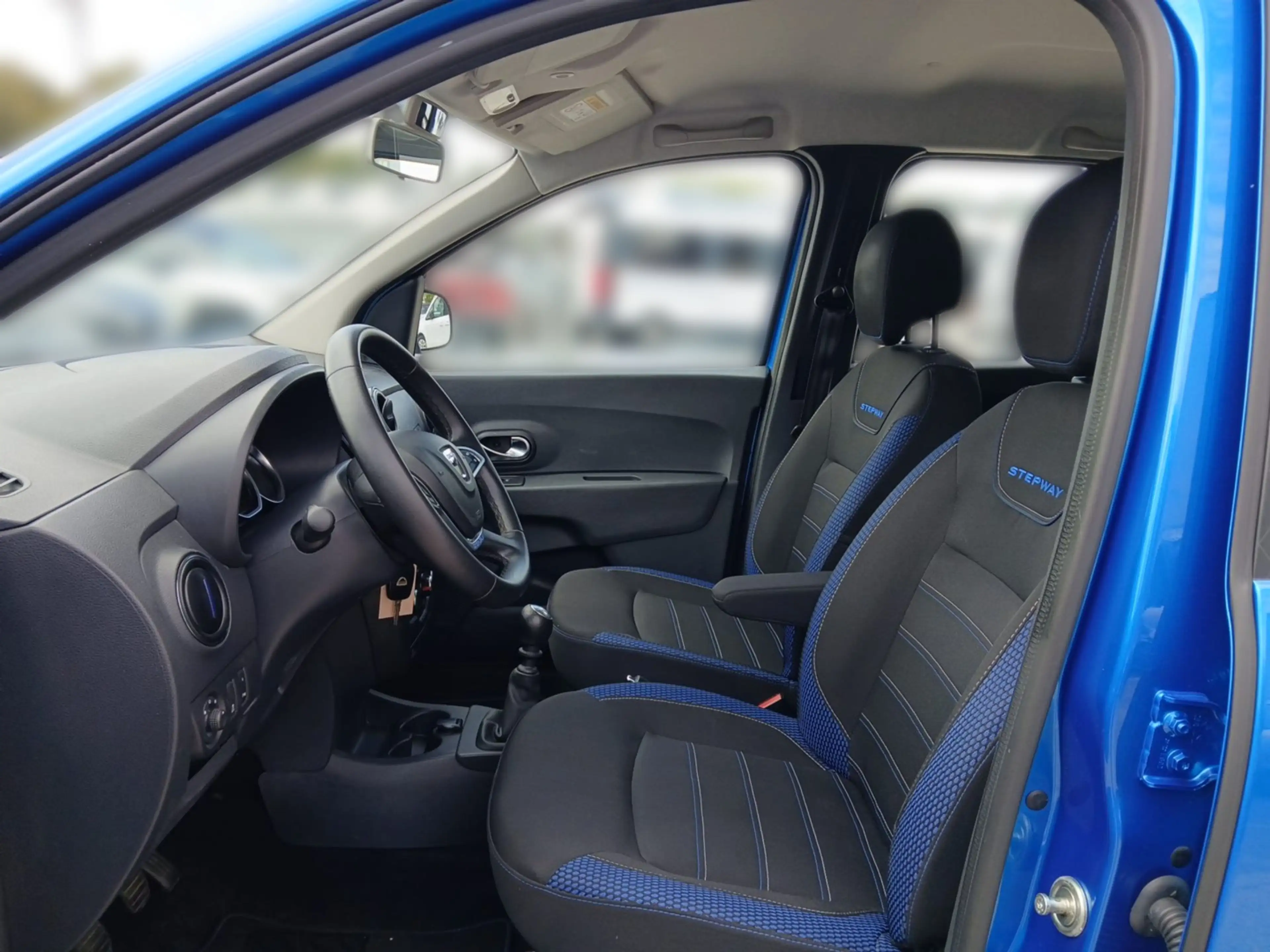 Dacia Lodgy LODGY Celebration 1,5 Blue dCi 115 — photo 8