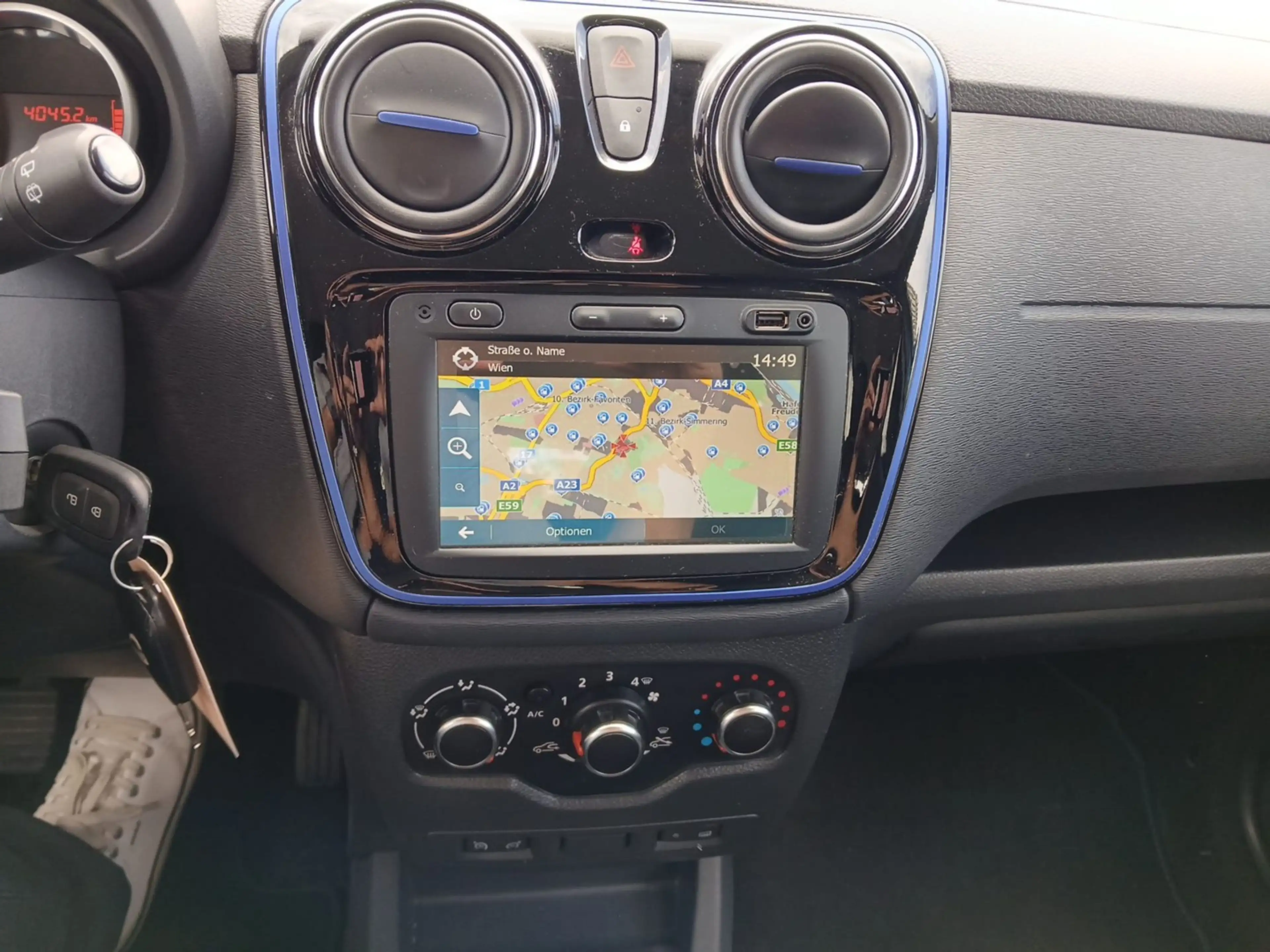 Dacia Lodgy LODGY Celebration 1,5 Blue dCi 115 — photo 12