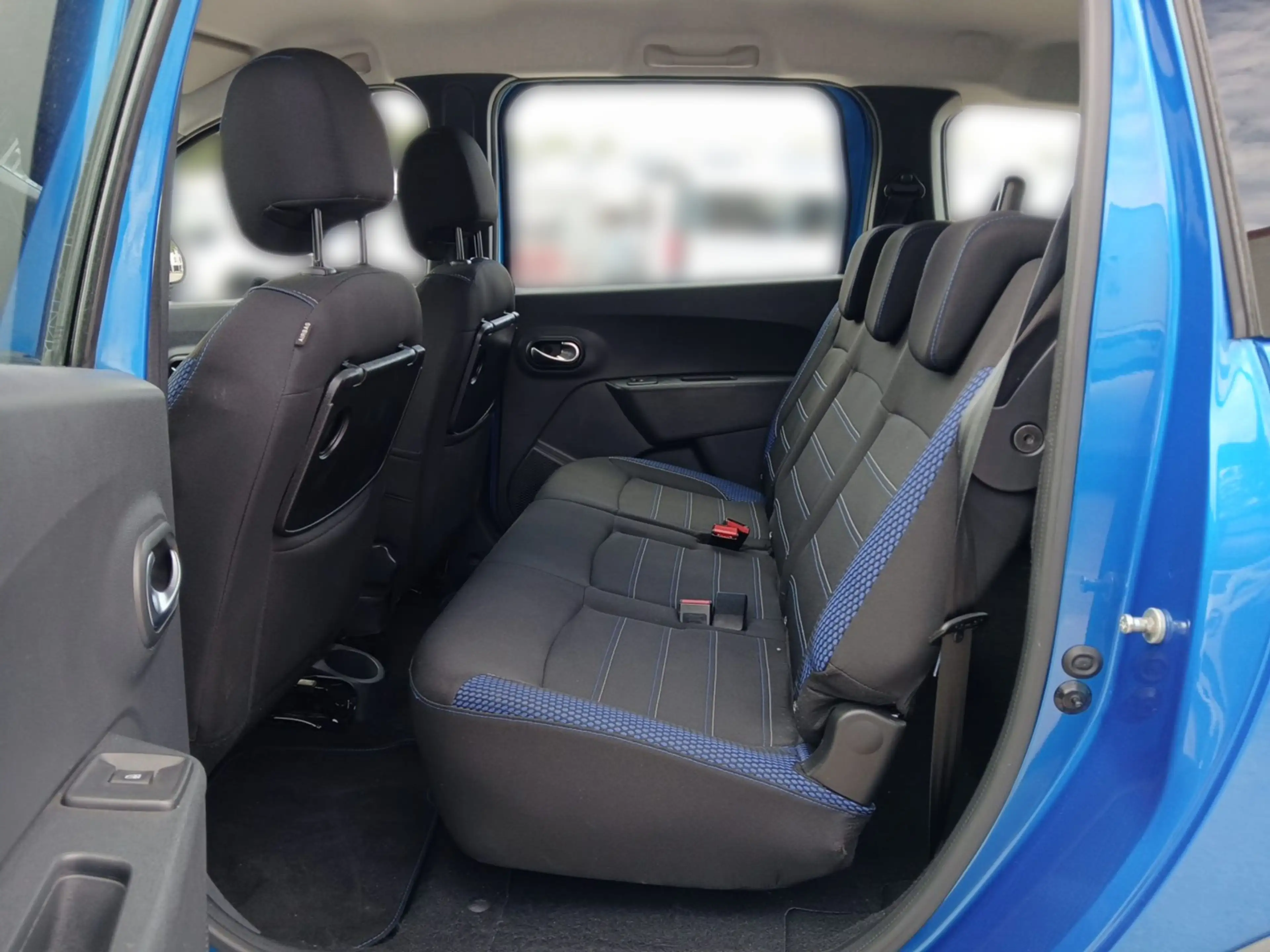 Dacia Lodgy LODGY Celebration 1,5 Blue dCi 115 — photo 9