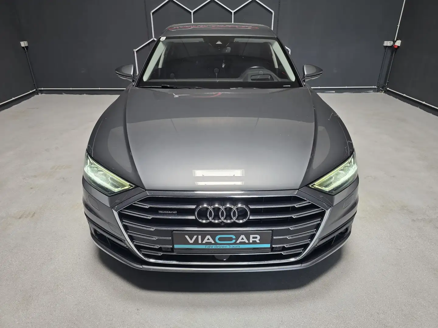 Audi A8 50 TDI quattro Grau - 2