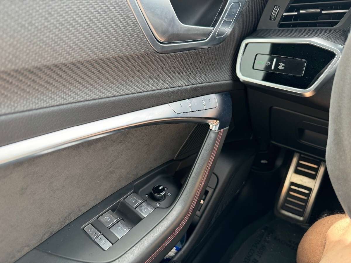 2021 Audi RS6 Avant 4.0 V8 Turbocharged thumb 16