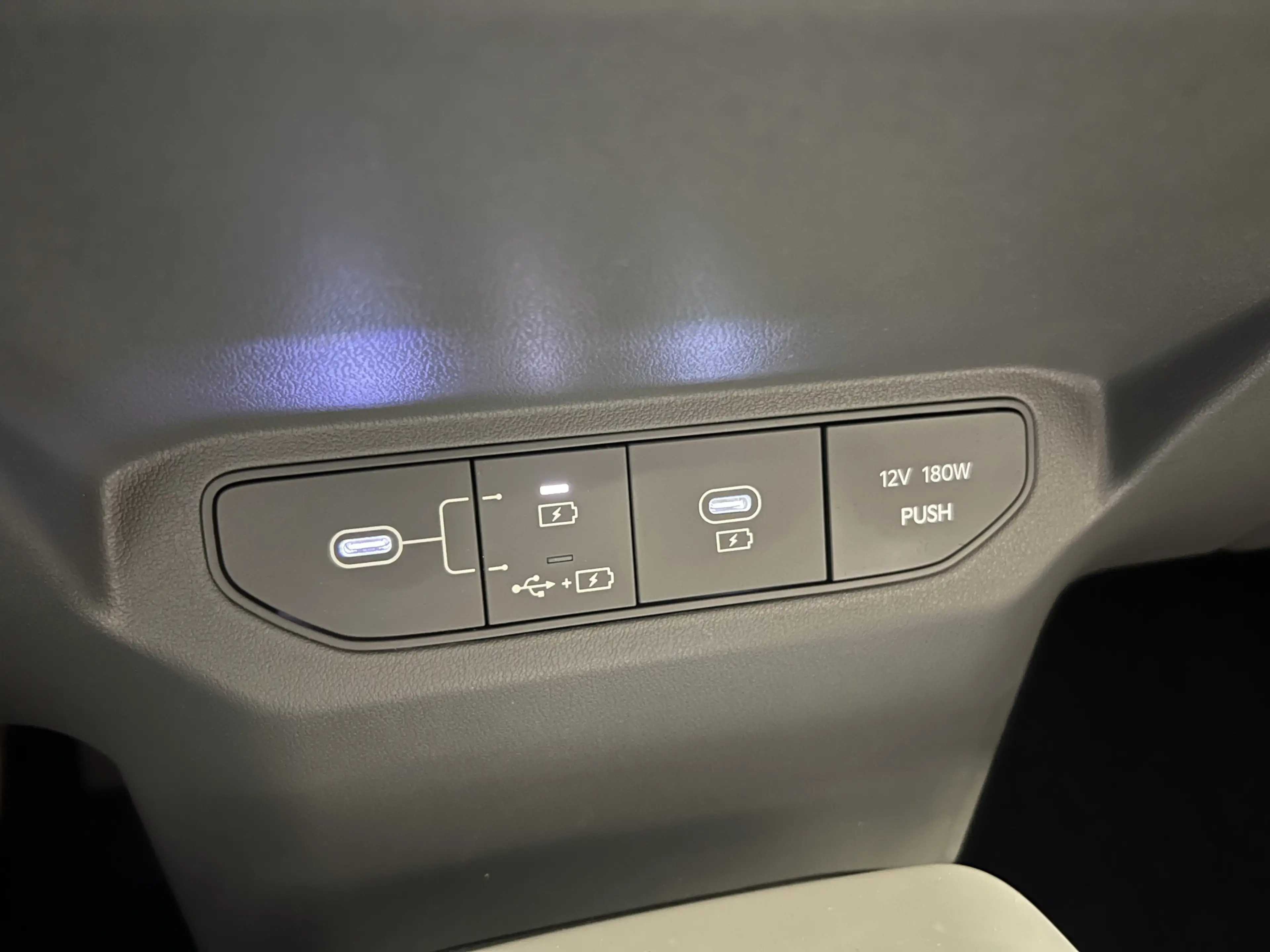 Kia EV3 Air 81.4 kWh | Navigatie/Android/Apple Carplay | L — photo 17