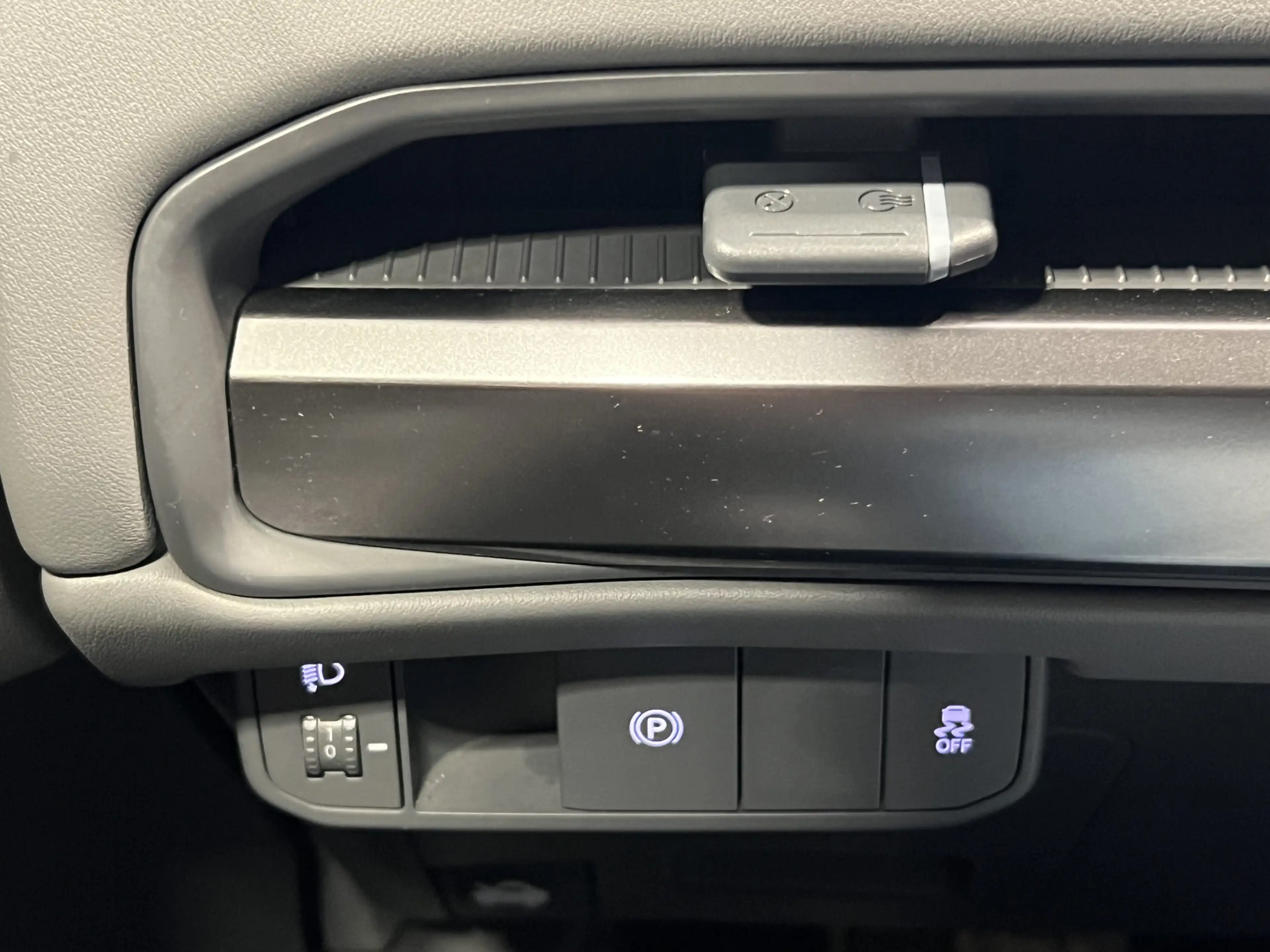 Kia EV3 Air 81.4 kWh | Navigatie/Android/Apple Carplay | L — photo 28