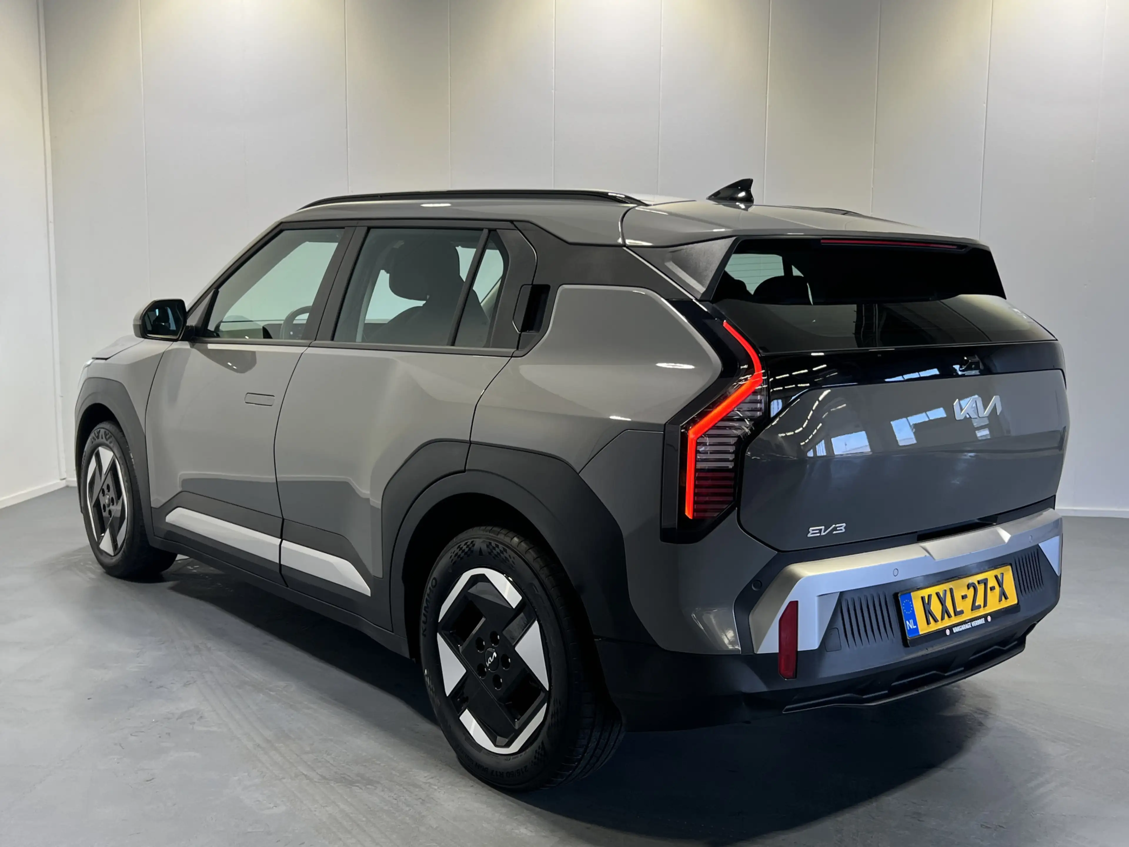 Kia EV3 Air 81.4 kWh | Navigatie/Android/Apple Carplay | L — photo 34