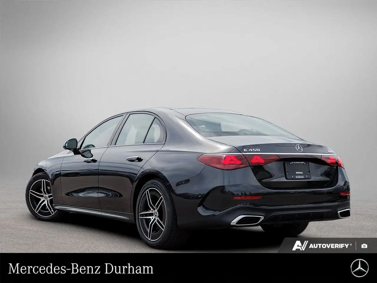 Mercedes-Benz E-Class fotografie Mercedes-Benz E-Class